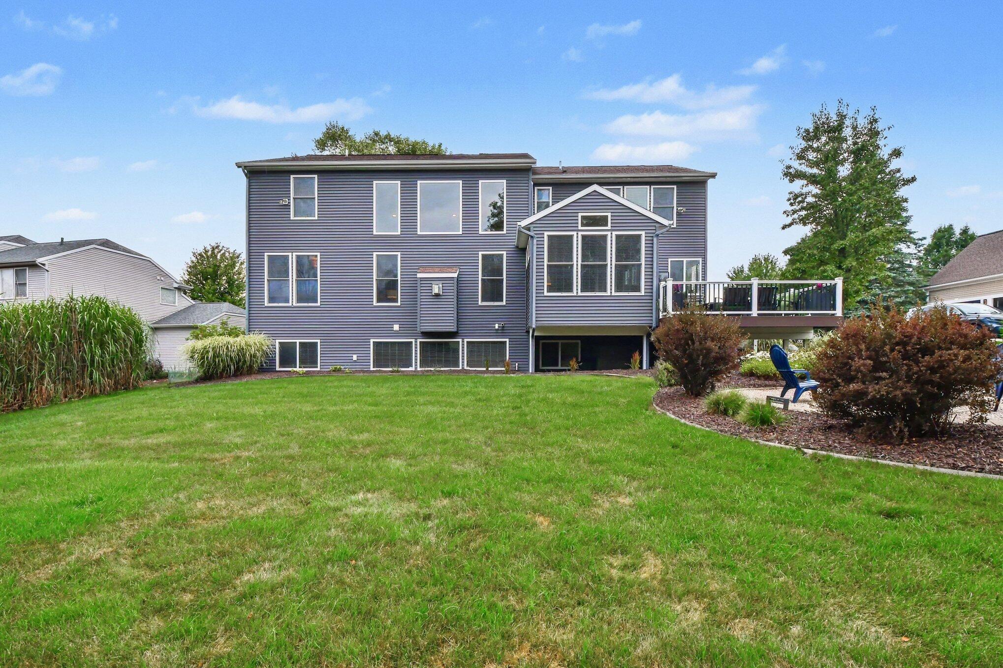 1254 Stoneshire Drive SE Grand Rapids MI 49546