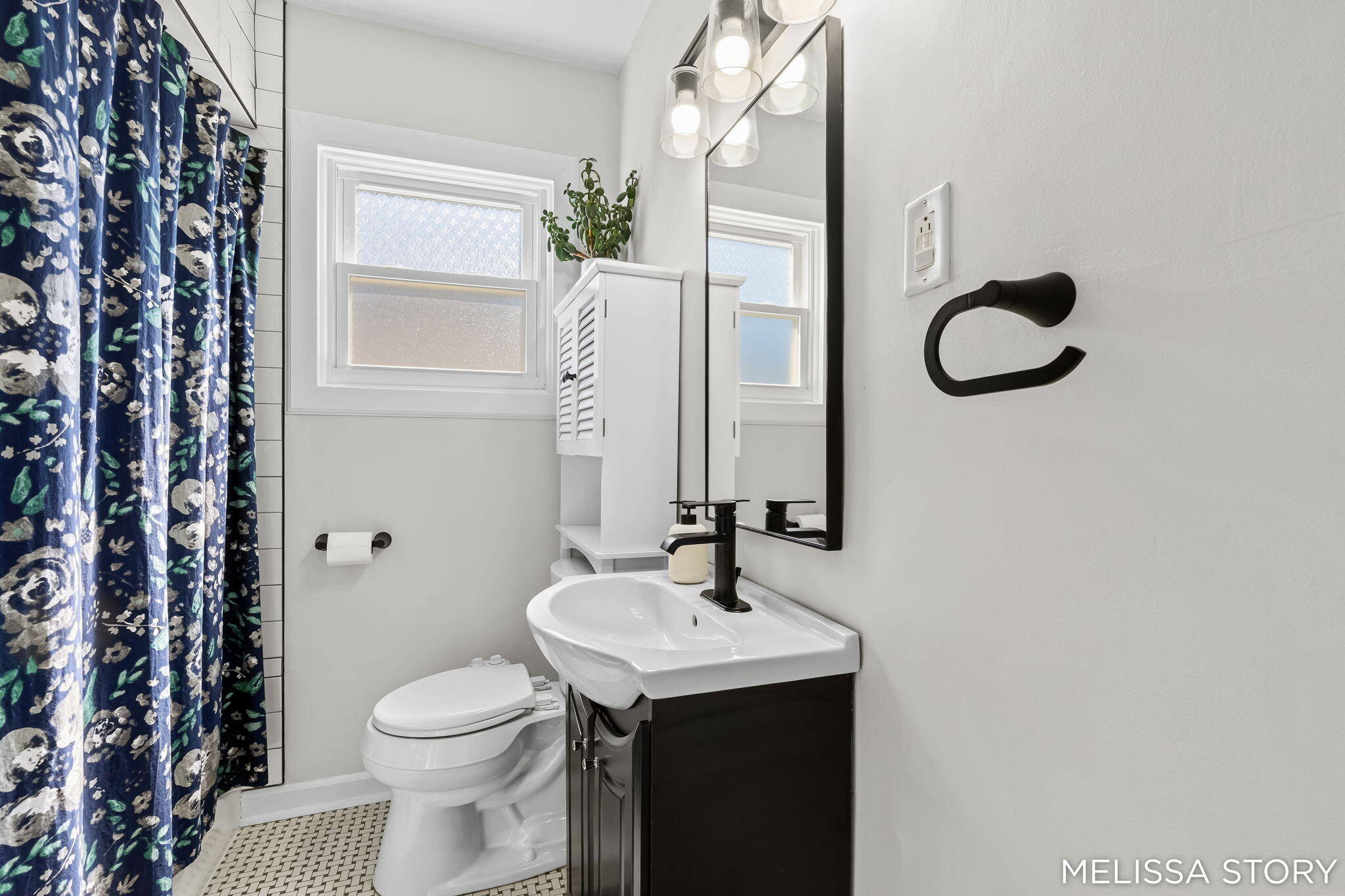 1011 Beechwood Street NE Grand Rapids MI 49505