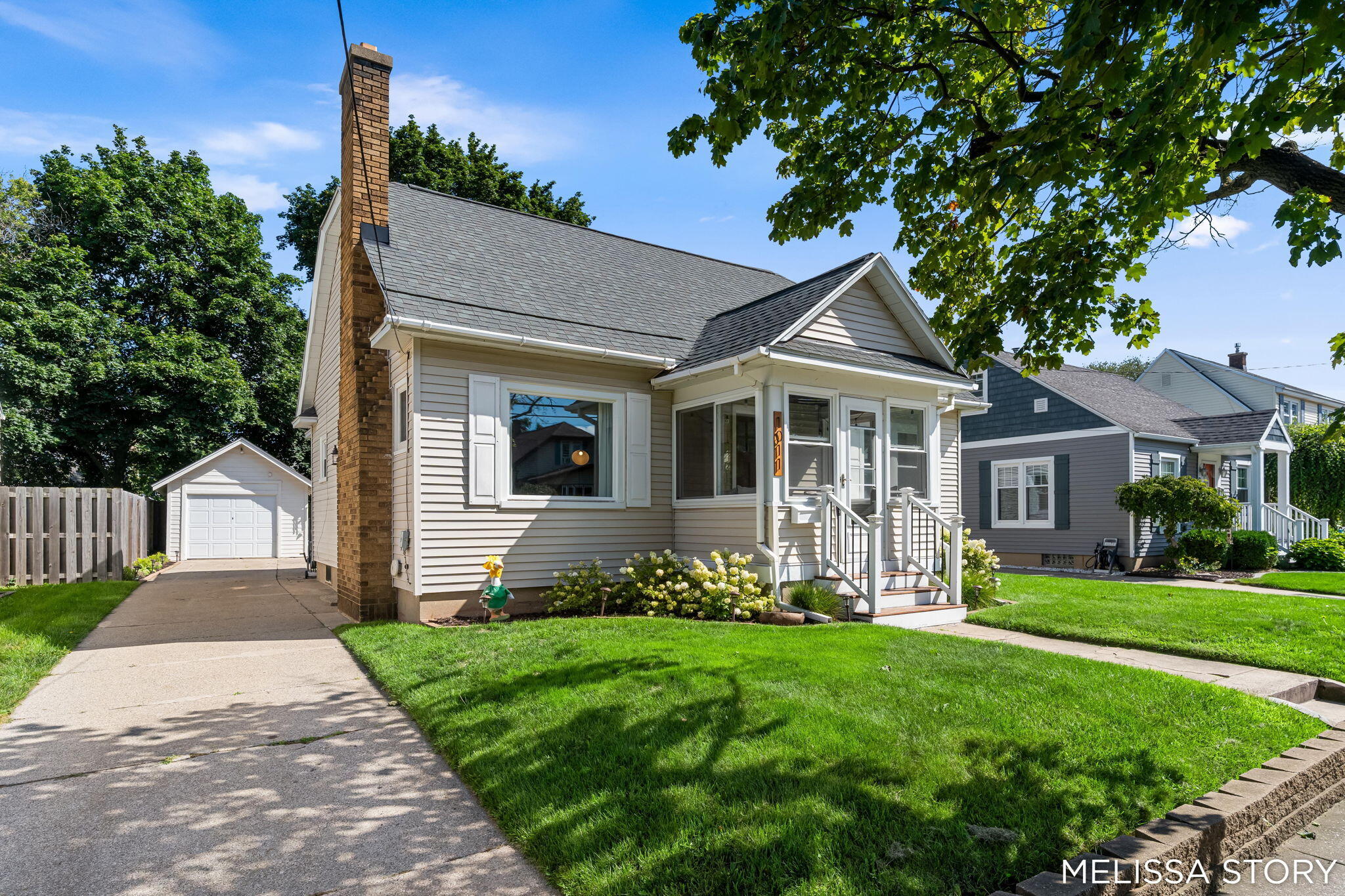 1011 Beechwood Street NE Grand Rapids MI 49505