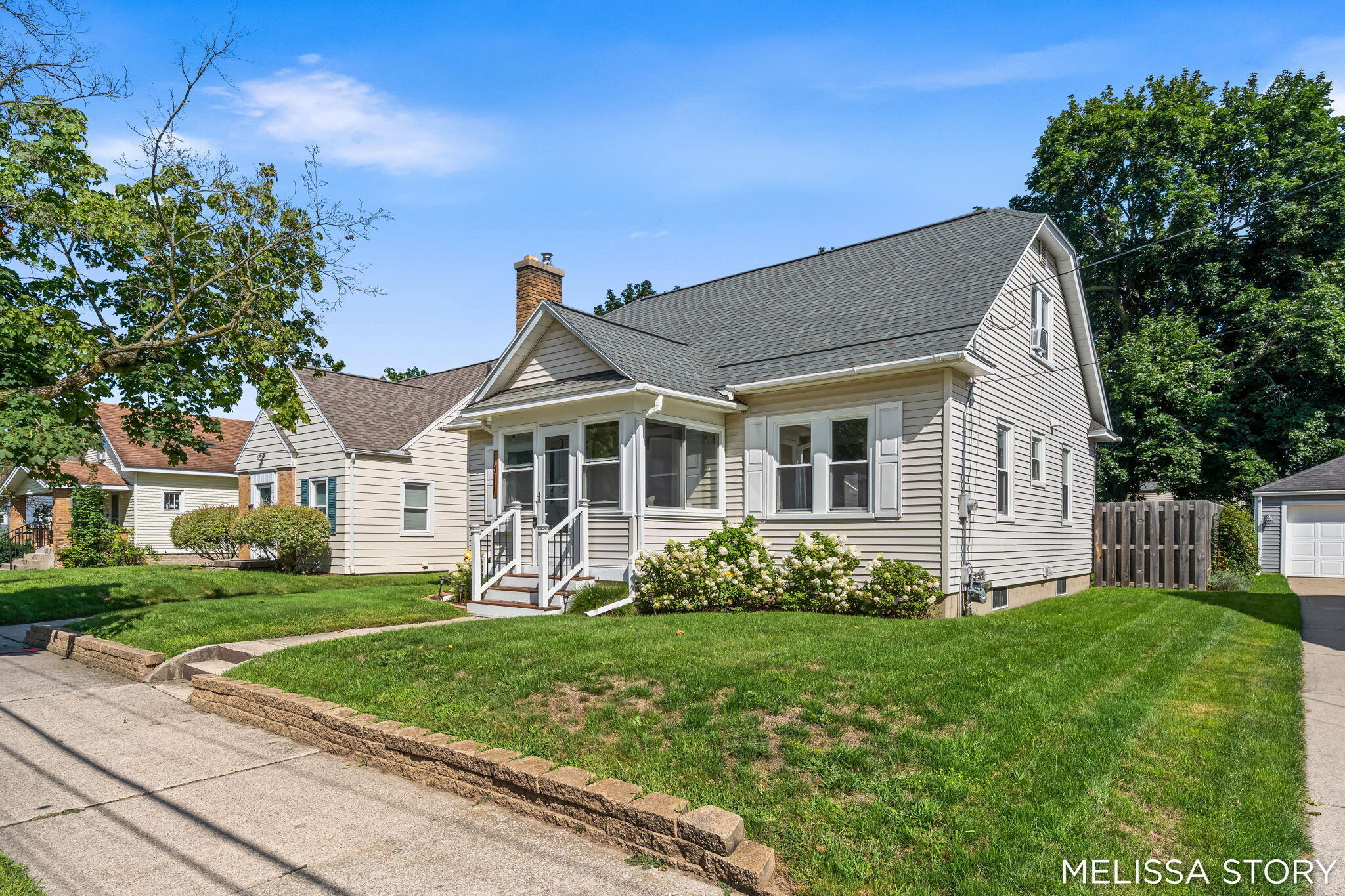 1011 Beechwood Street NE Grand Rapids MI 49505
