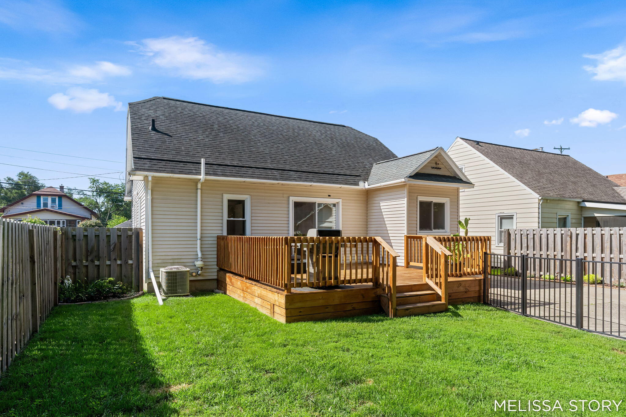 1011 Beechwood Street NE Grand Rapids MI 49505