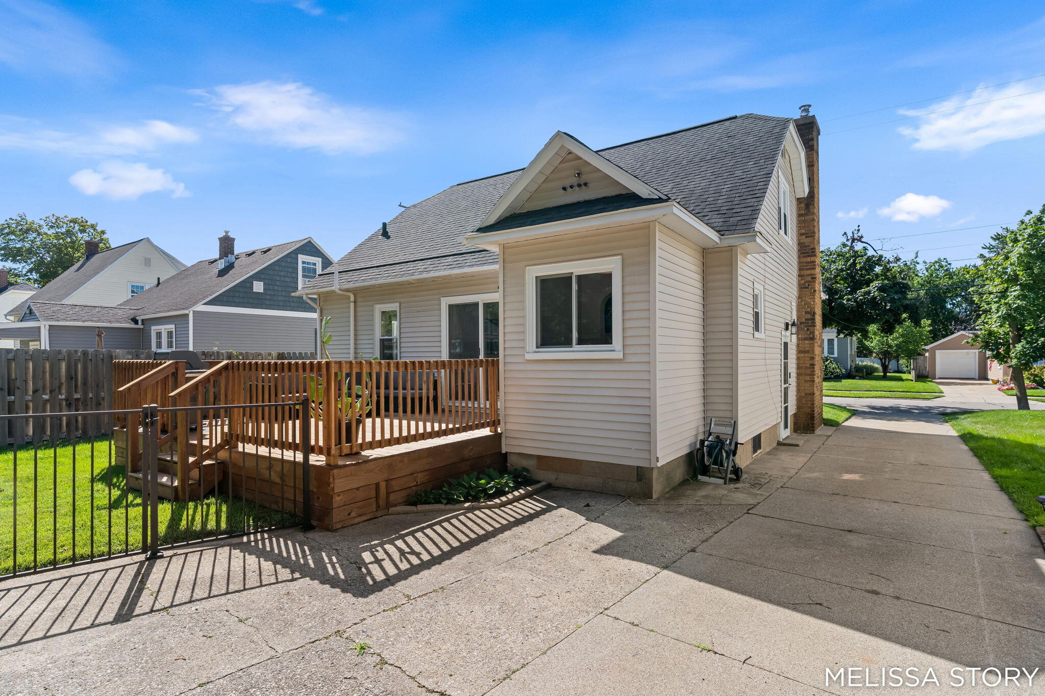 1011 Beechwood Street NE Grand Rapids MI 49505