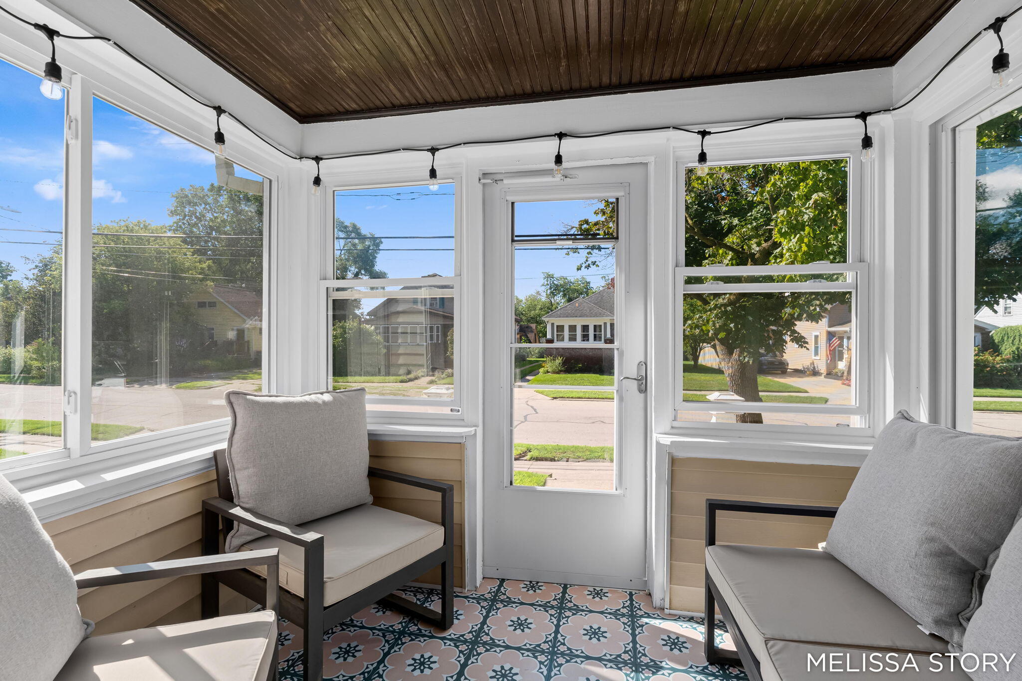 1011 Beechwood Street NE Grand Rapids MI 49505