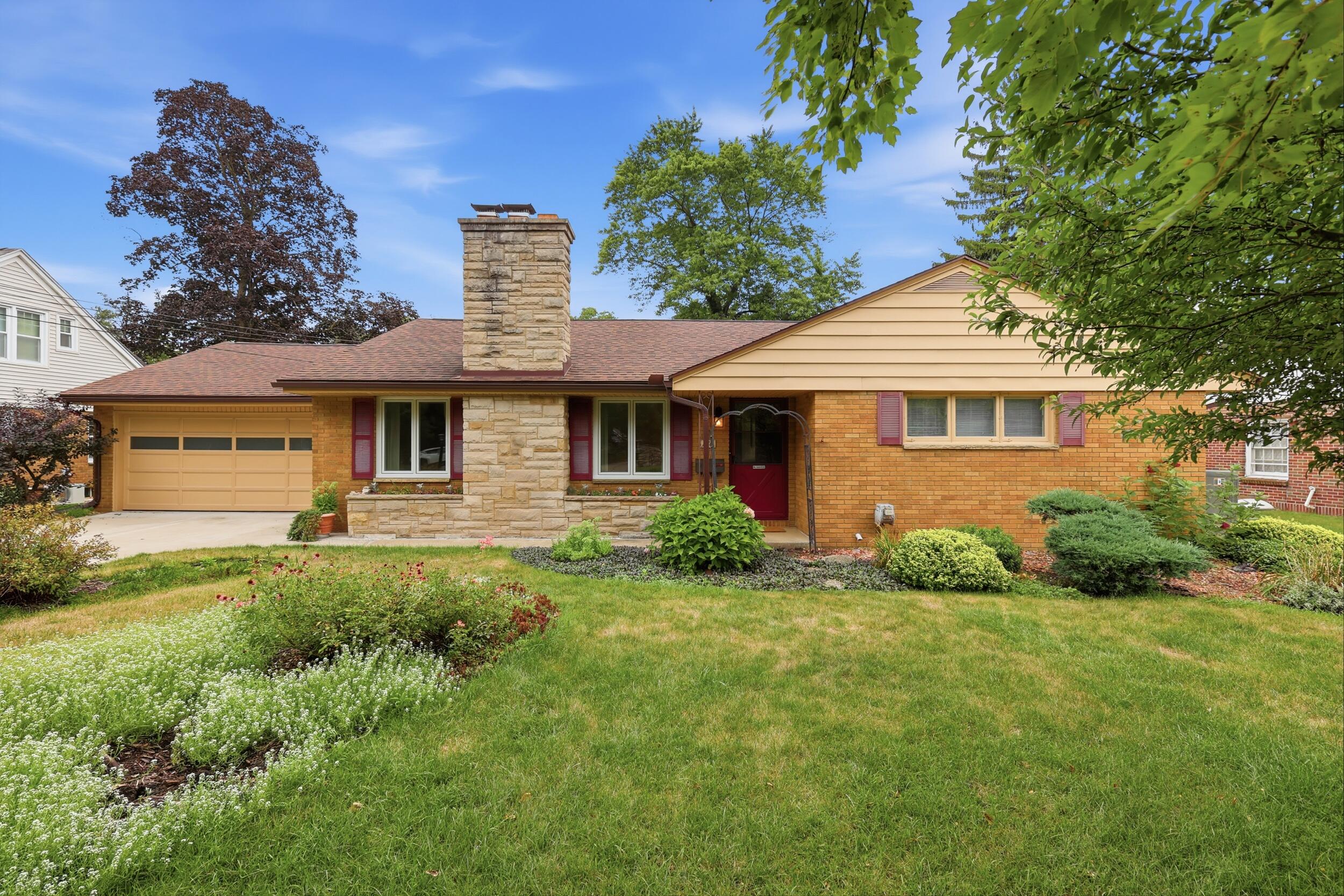 1110 Dwillard Drive Kalamazoo MI 49048