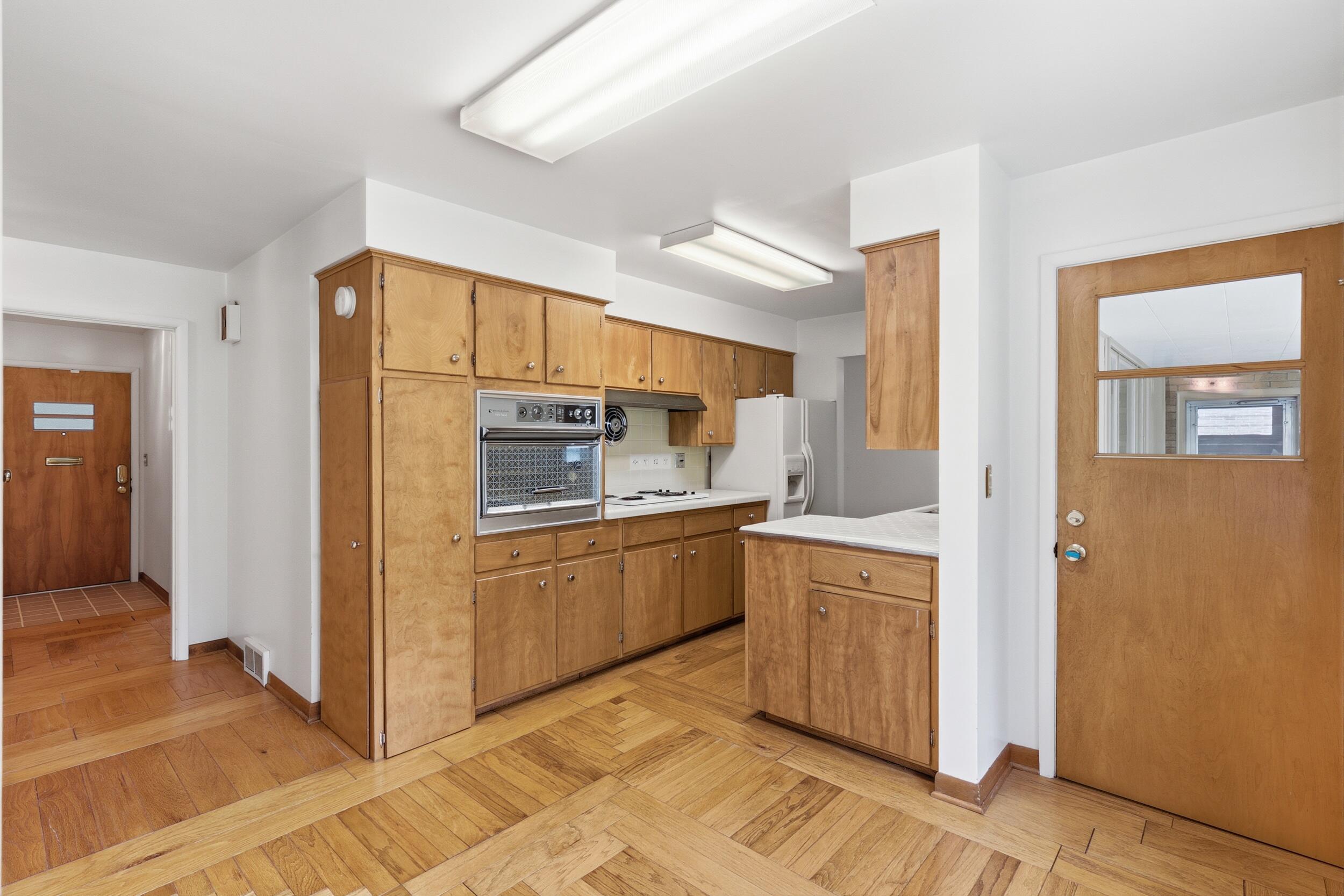 1110 Dwillard Drive Kalamazoo MI 49048