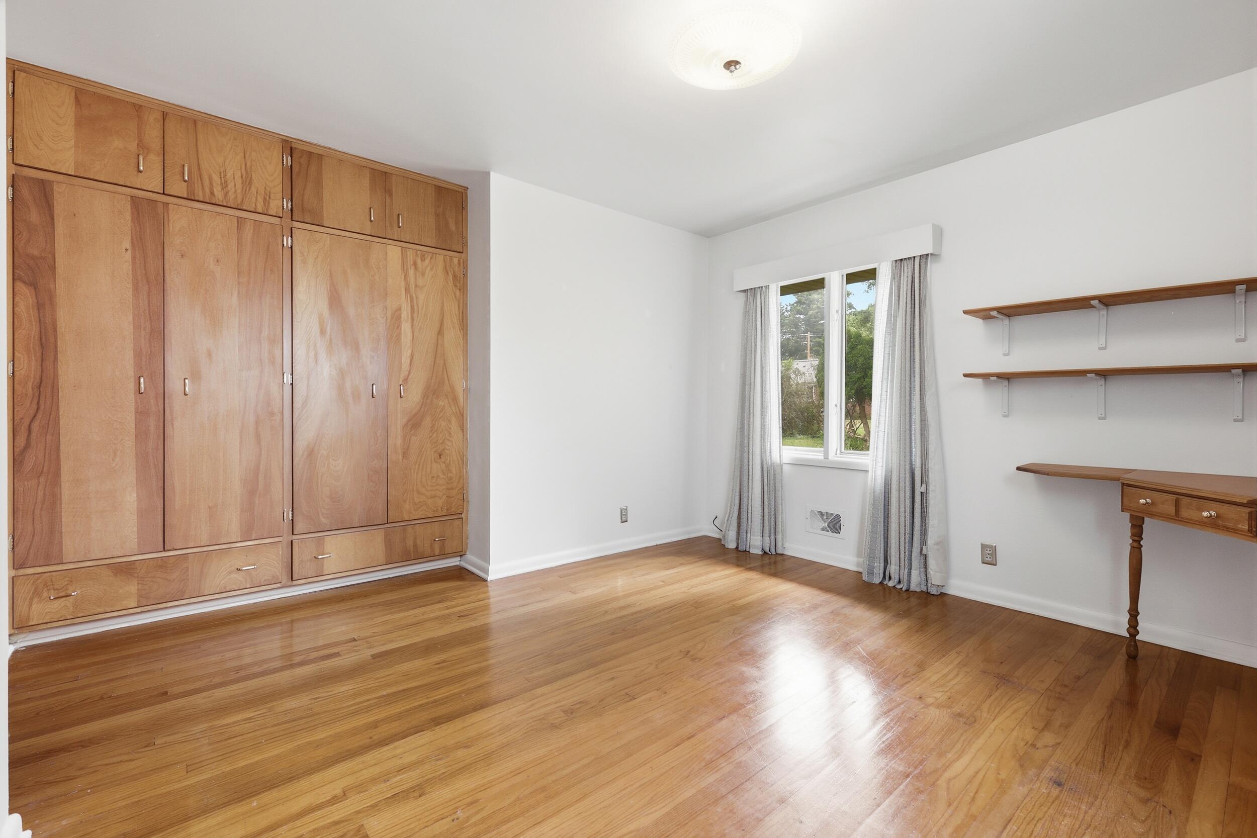 1110 Dwillard Drive Kalamazoo MI 49048