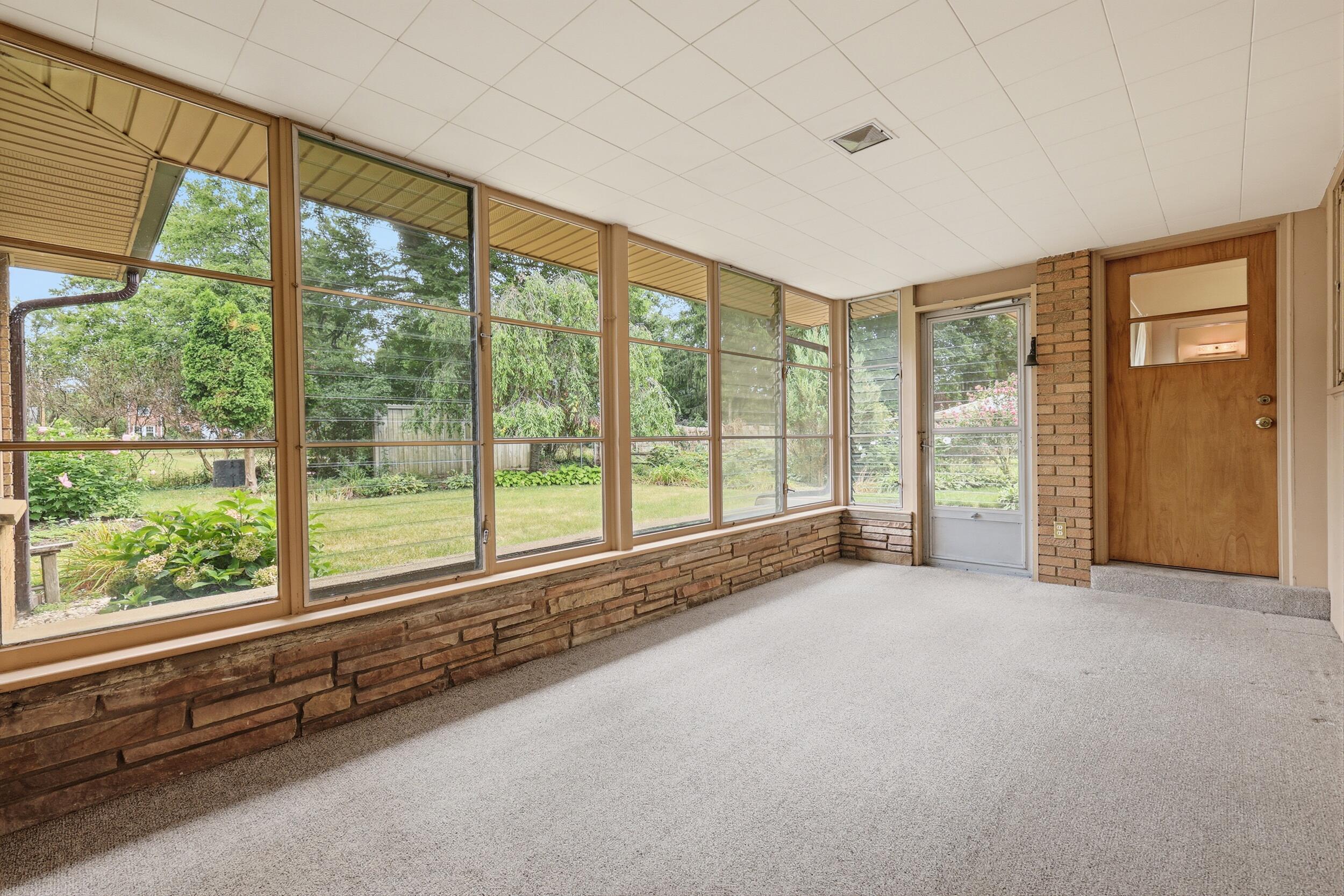 1110 Dwillard Drive Kalamazoo MI 49048