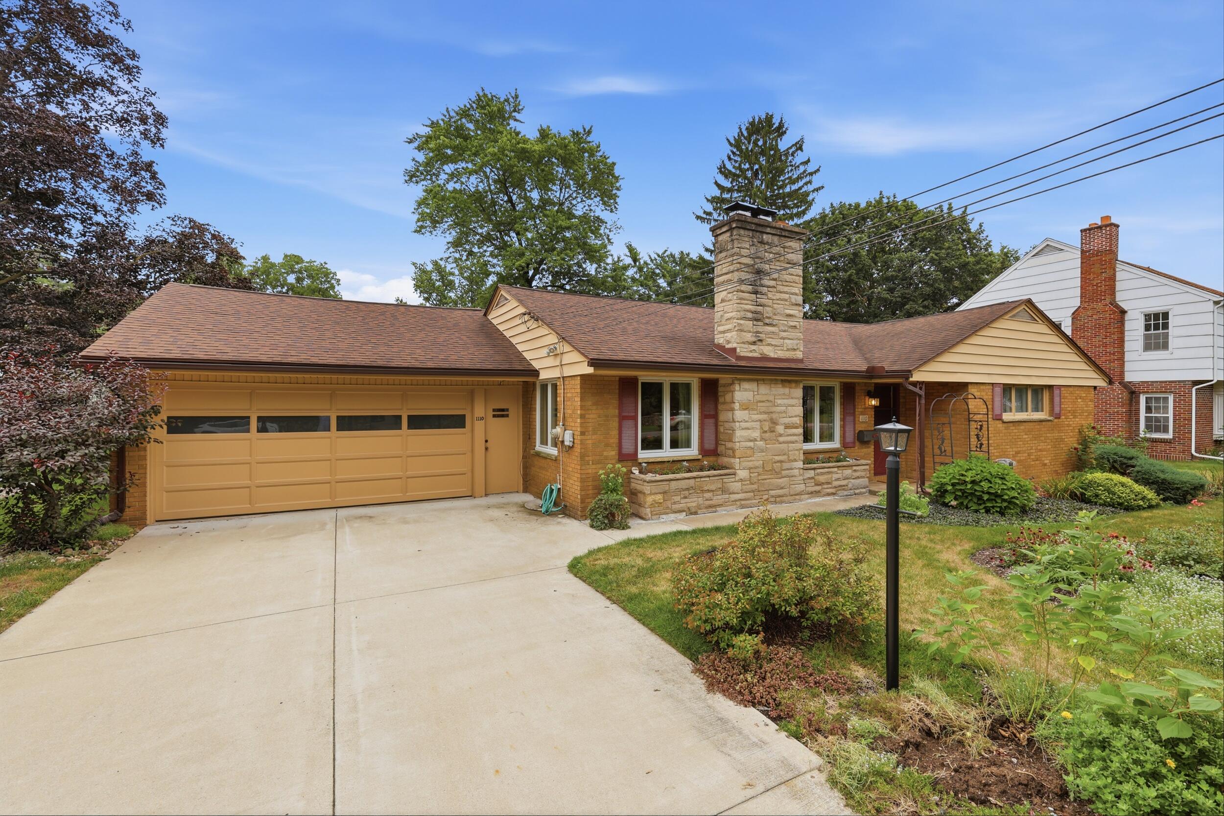 1110 Dwillard Drive Kalamazoo MI 49048