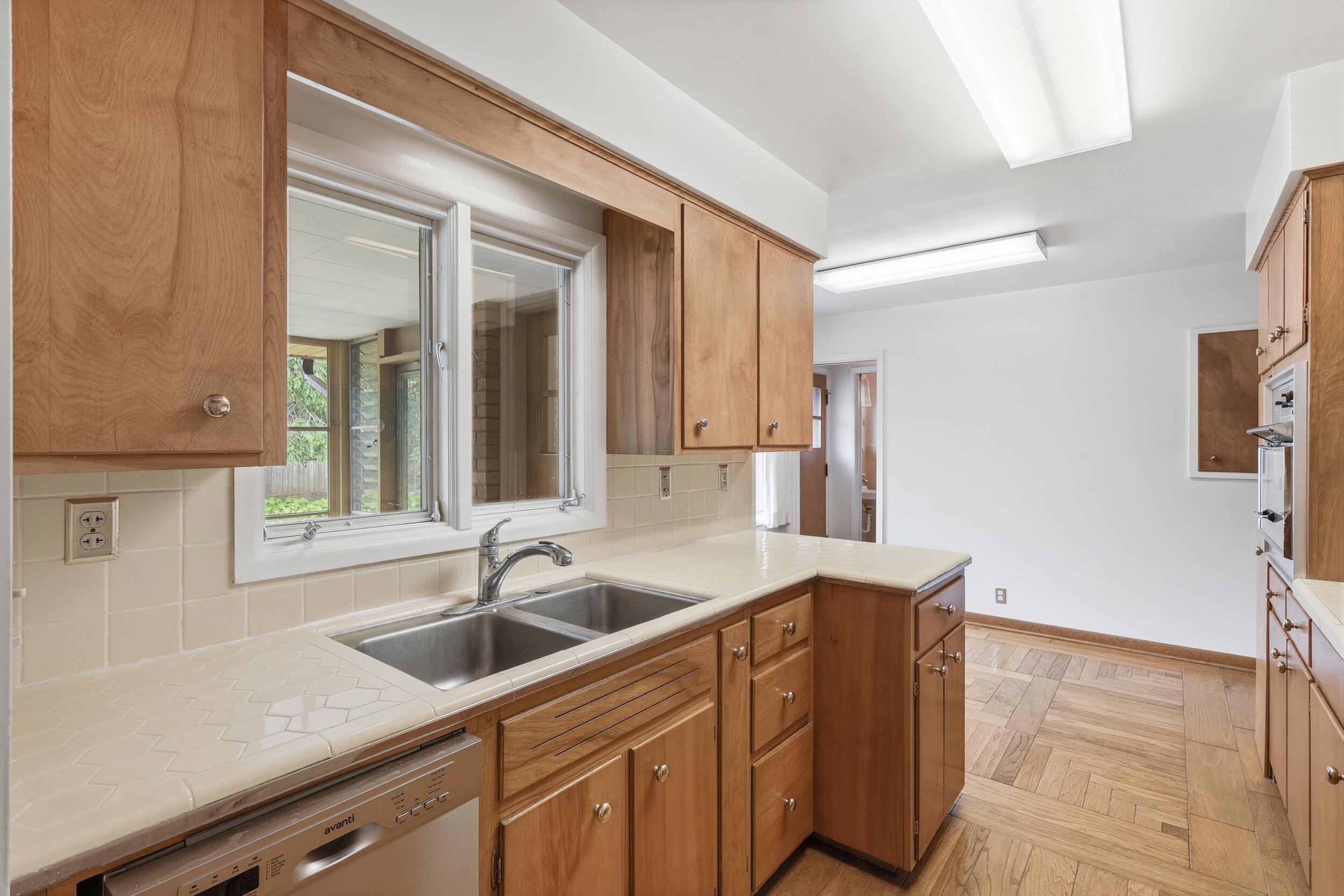 1110 Dwillard Drive Kalamazoo MI 49048