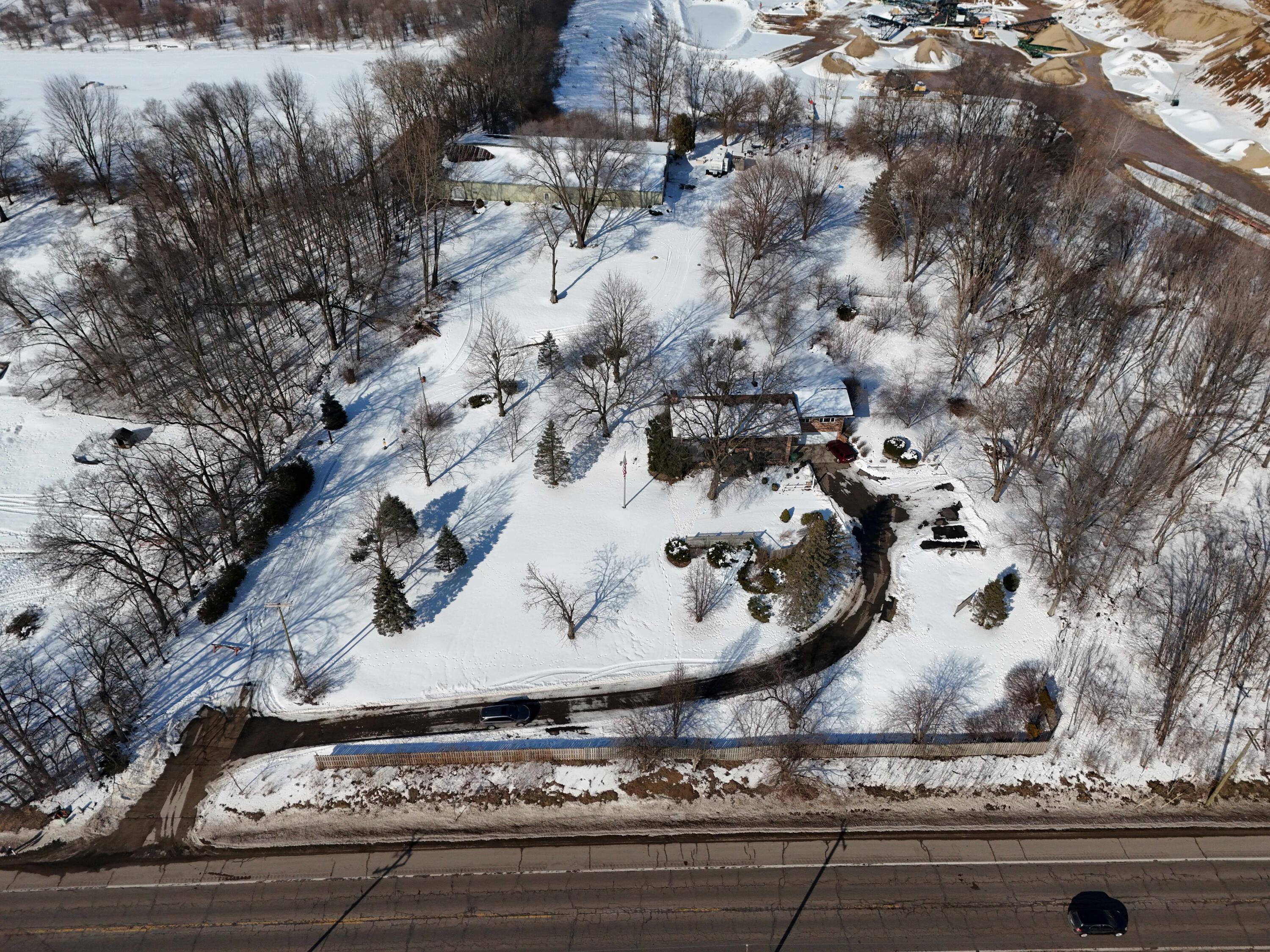 19466 U.s. 12 Edwardsburg MI 49112