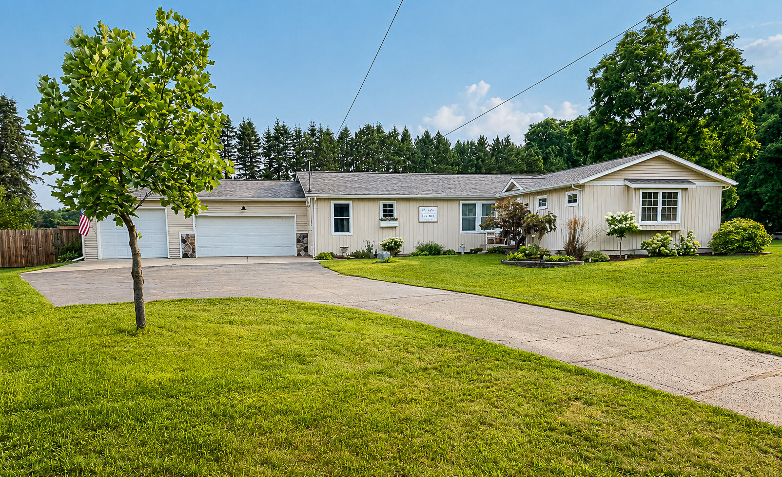 4144 13 Mile Road NE Rockford MI 49341