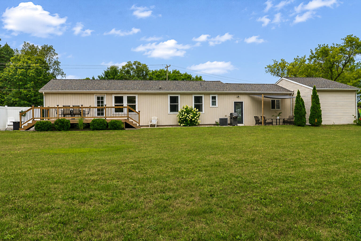 4144 13 Mile Road NE Rockford MI 49341