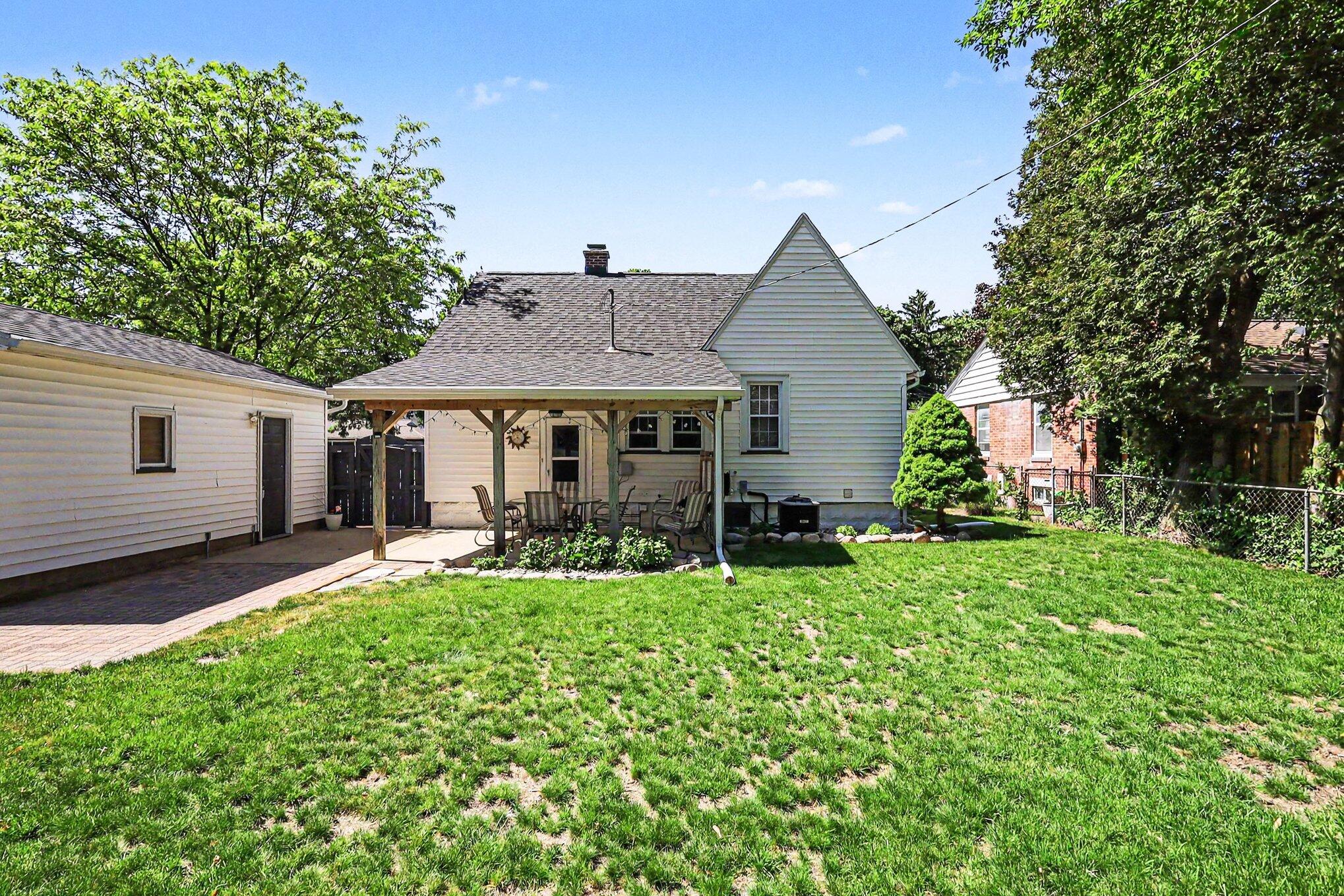2890 Eastland Road Muskegon MI 49441