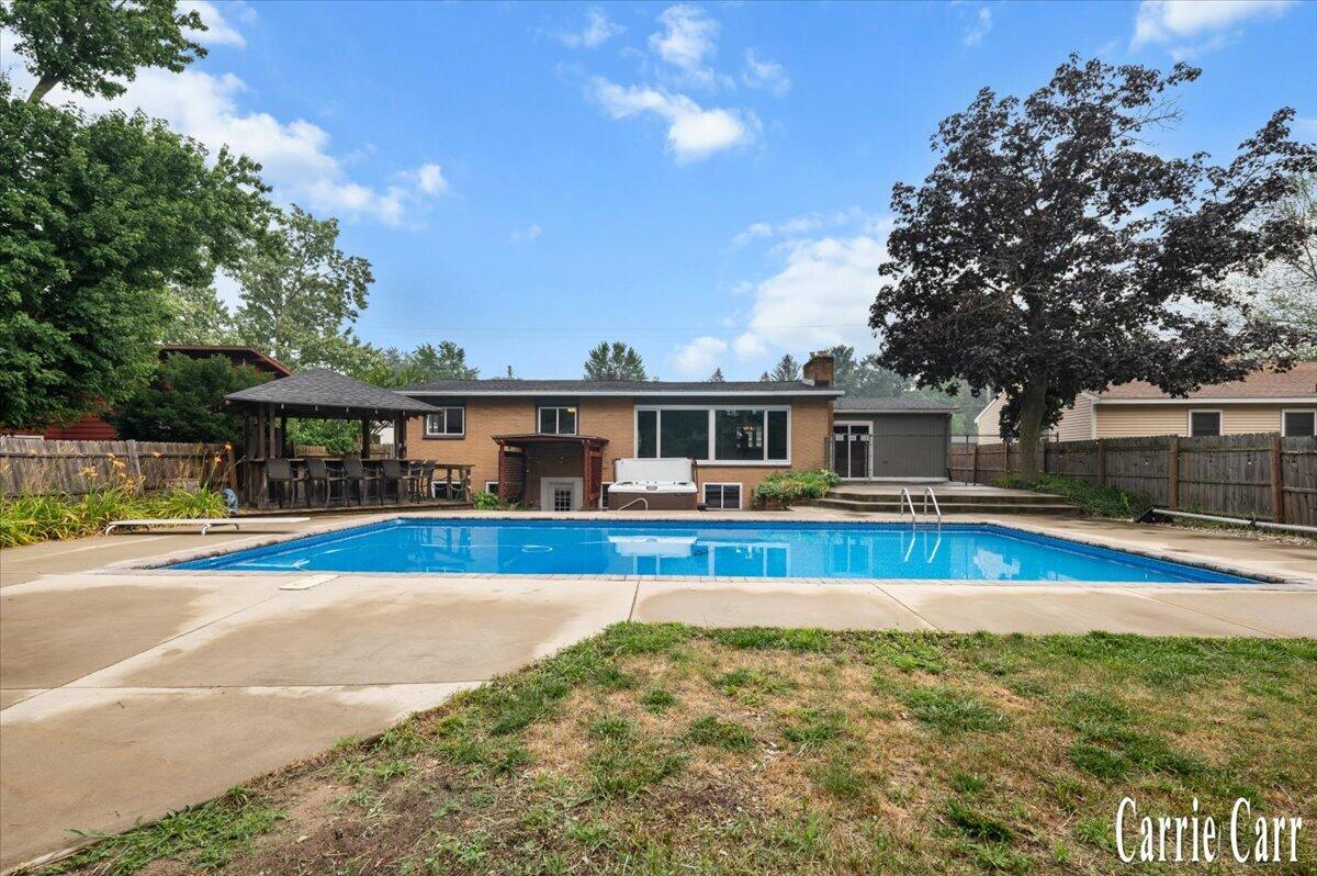 2751 Northville Drive NE Grand Rapids MI 49525
