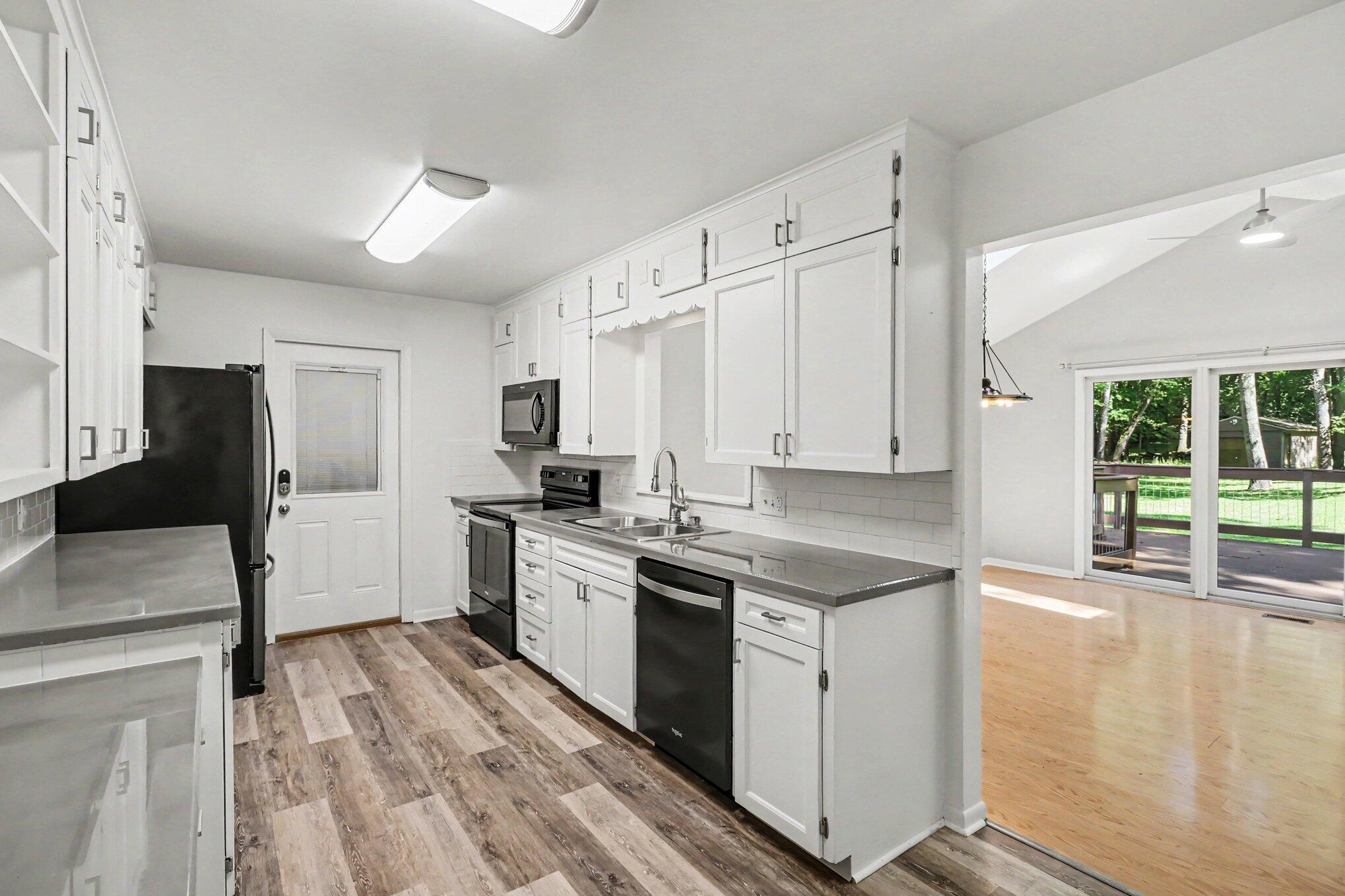 4029 Sunvalley Drive Kalamazoo MI 49008