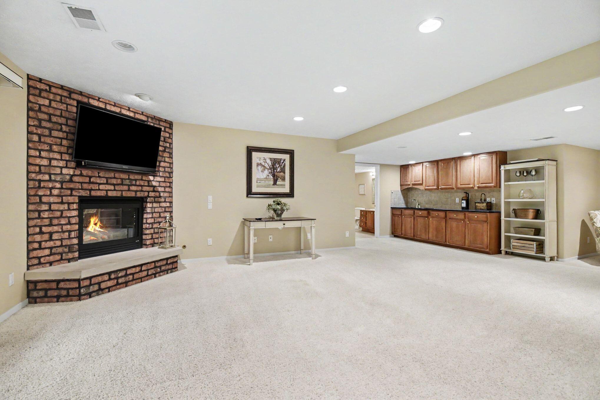 3815 Ravinewood Circle SE Grand Rapids MI 49508