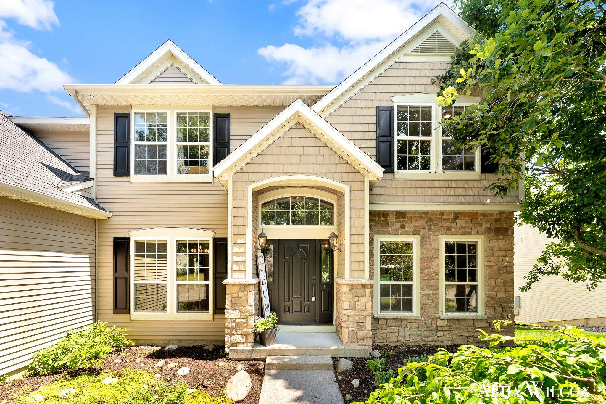 974 Dogwood Meadows Drive SE Ada MI 49301