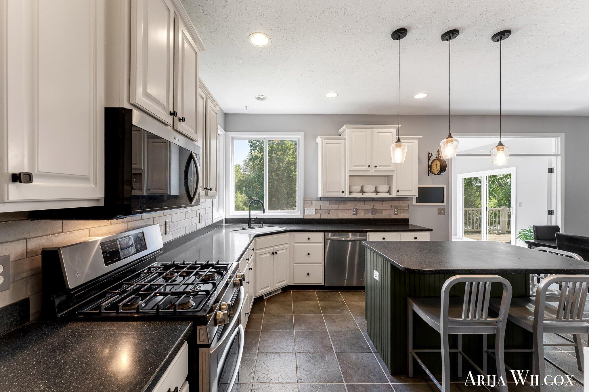974 Dogwood Meadows Drive SE Ada MI 49301