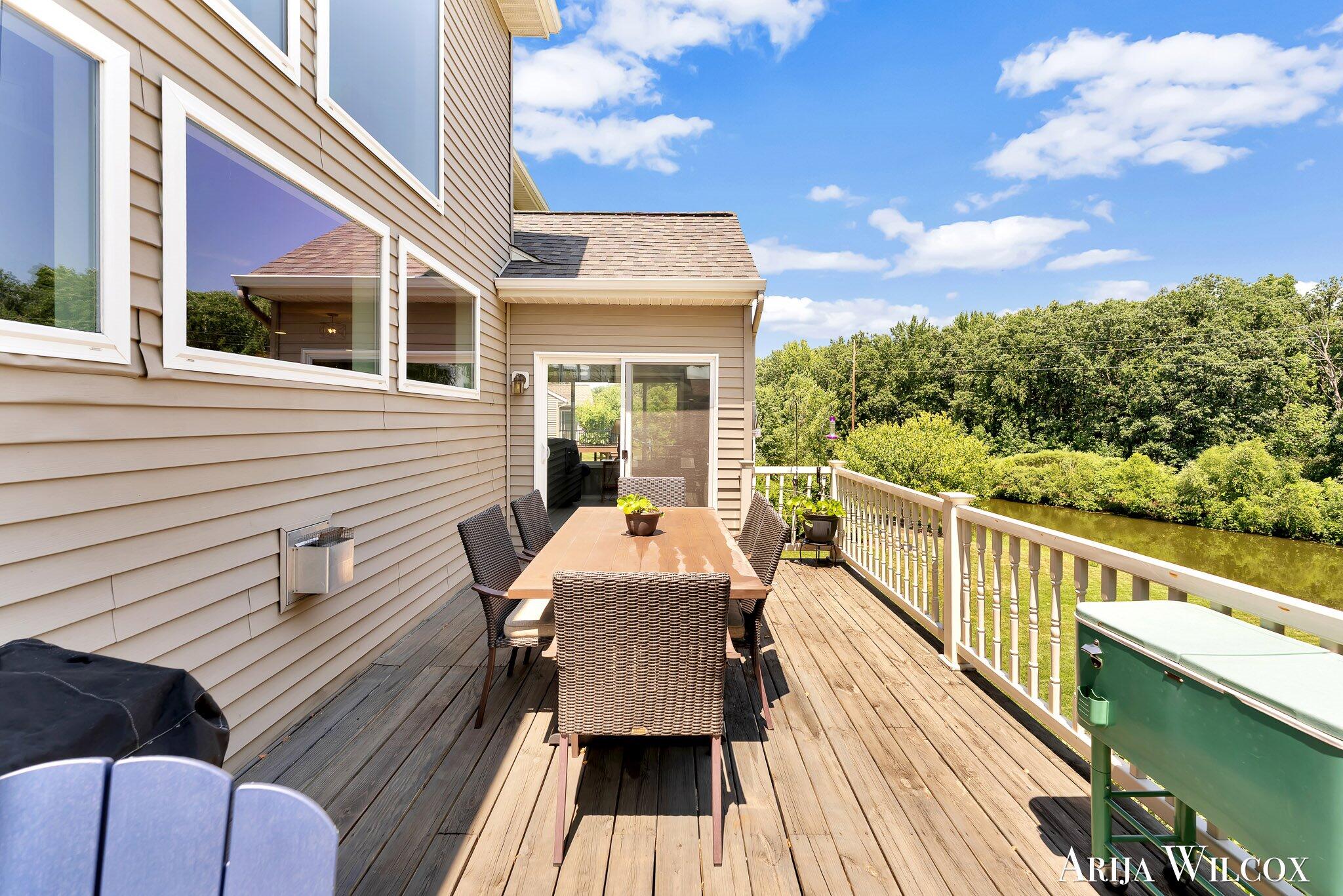 974 Dogwood Meadows Drive SE Ada MI 49301