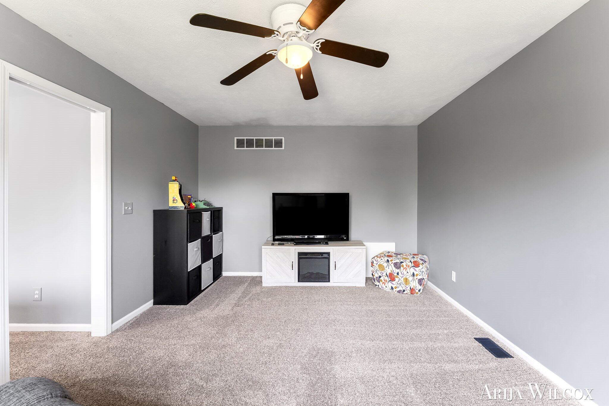 974 Dogwood Meadows Drive SE Ada MI 49301