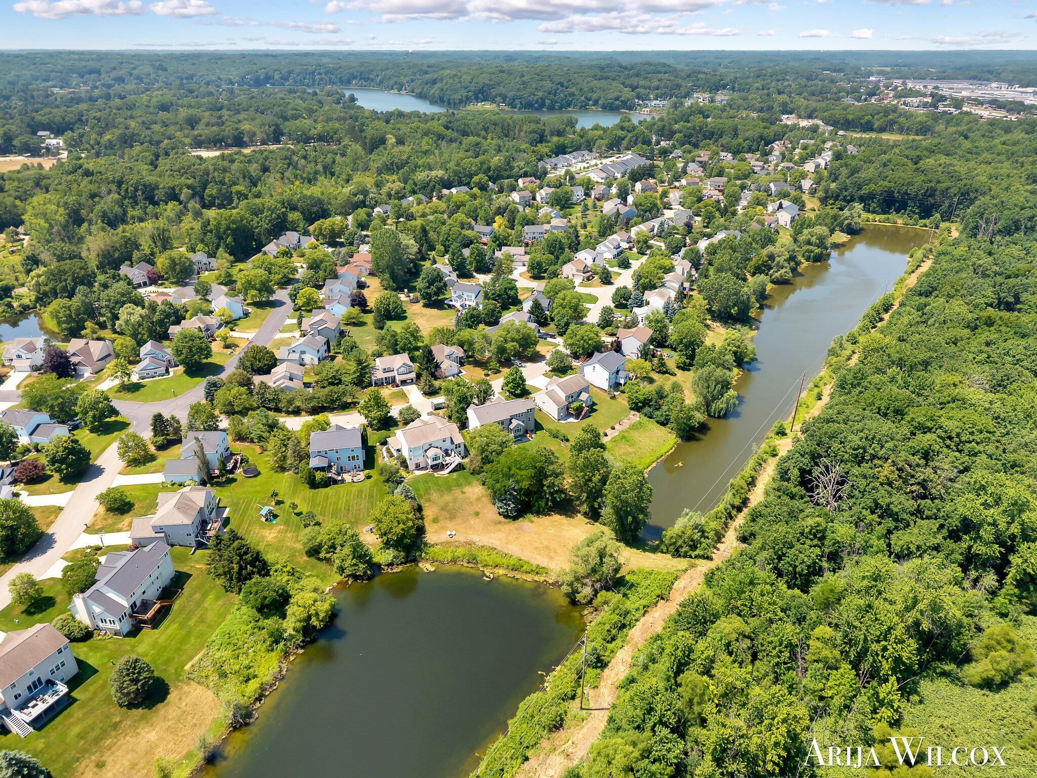 974 Dogwood Meadows Drive SE Ada MI 49301