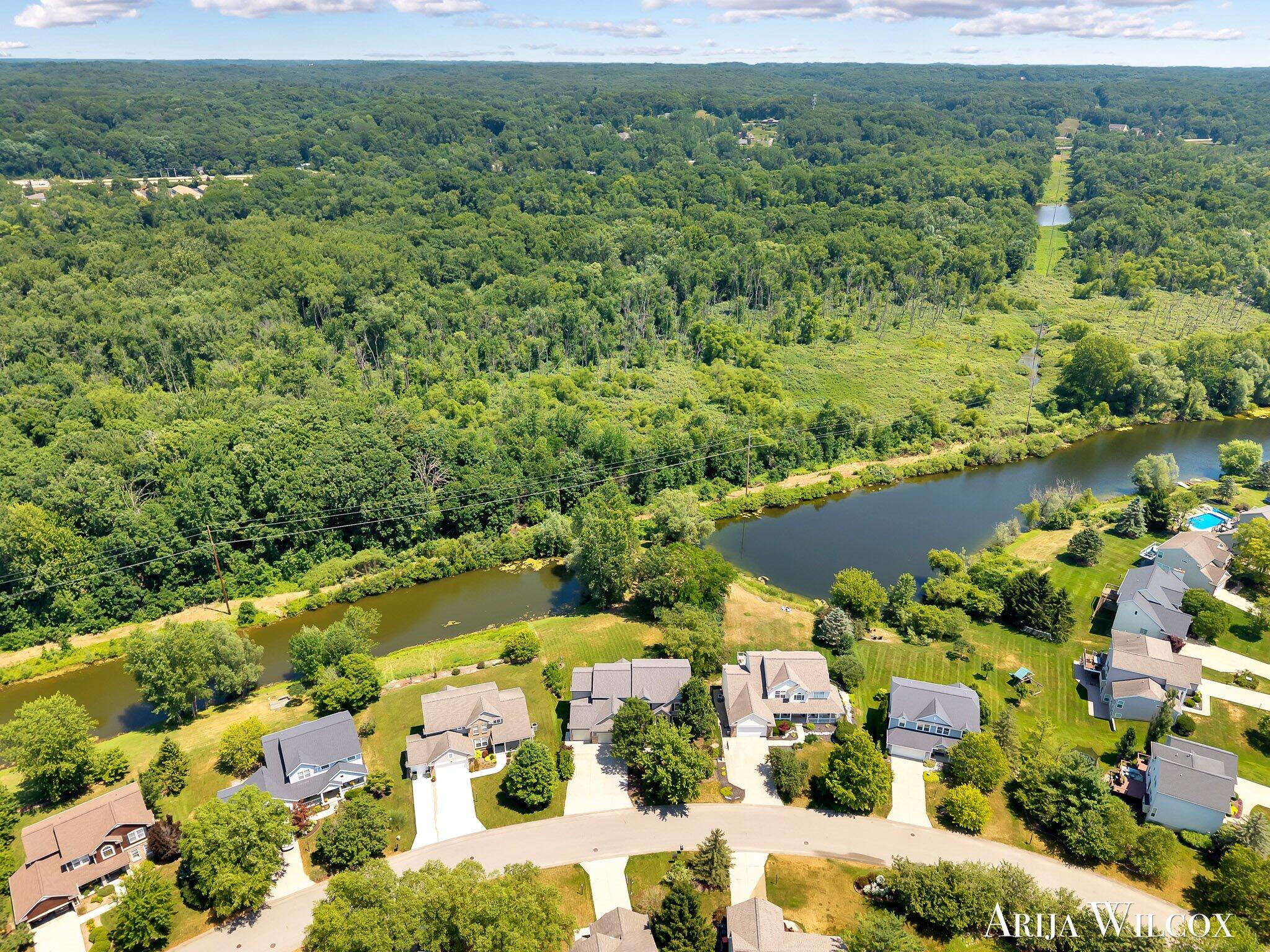 974 Dogwood Meadows Drive SE Ada MI 49301