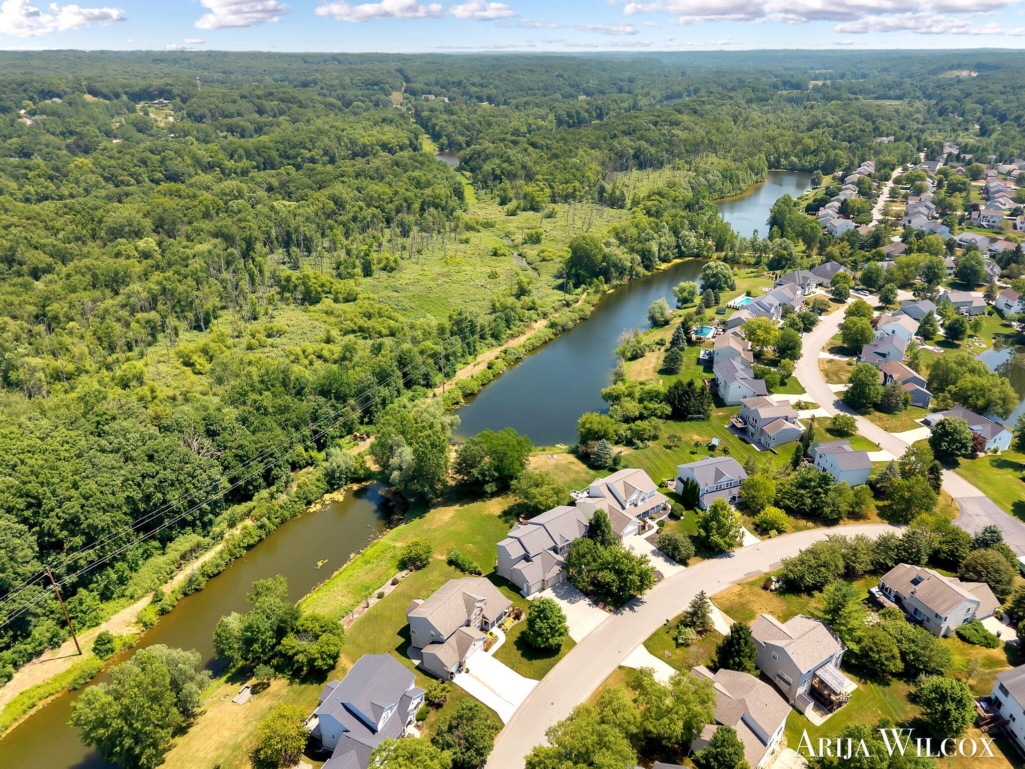 974 Dogwood Meadows Drive SE Ada MI 49301