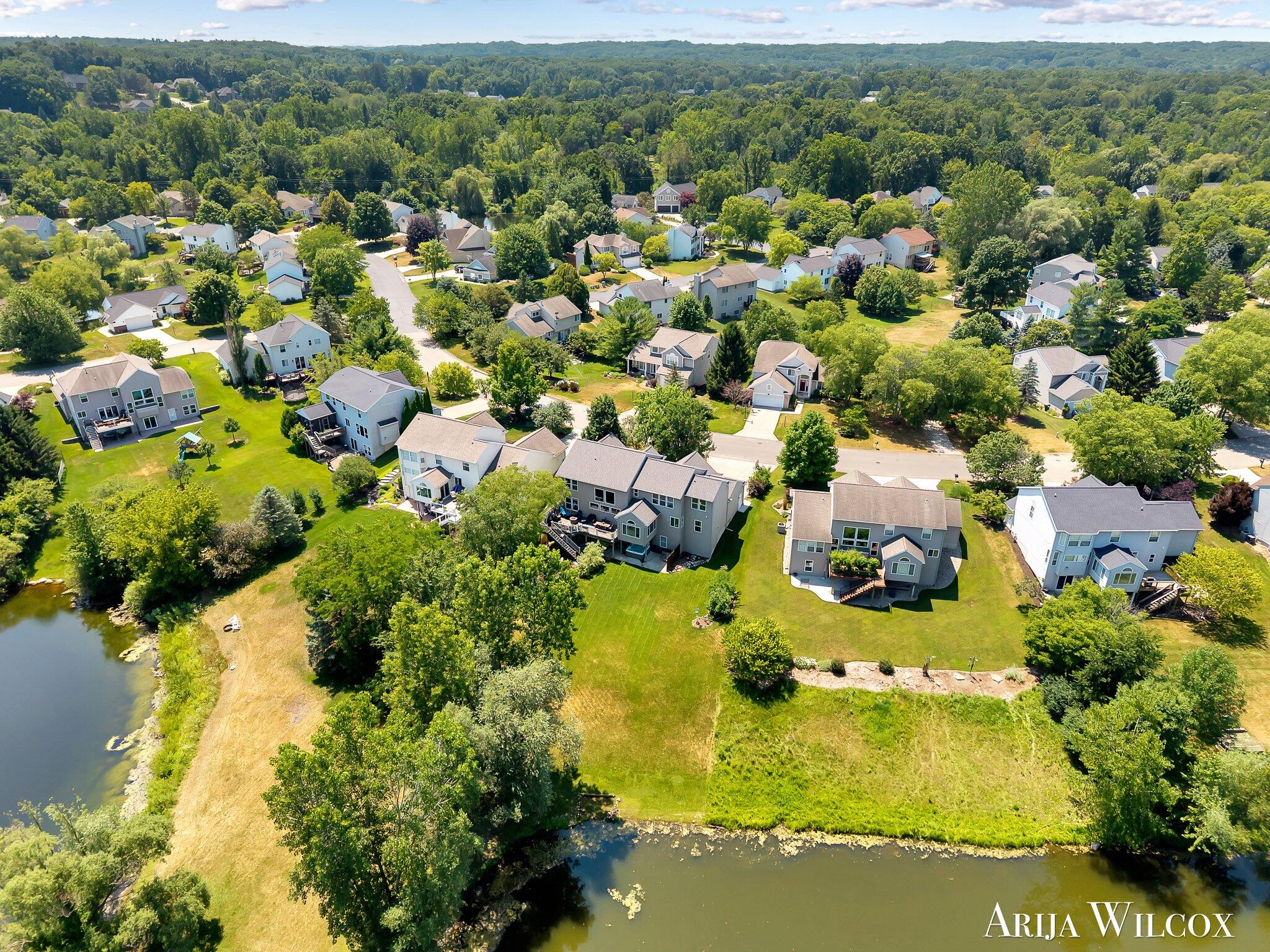 974 Dogwood Meadows Drive SE Ada MI 49301