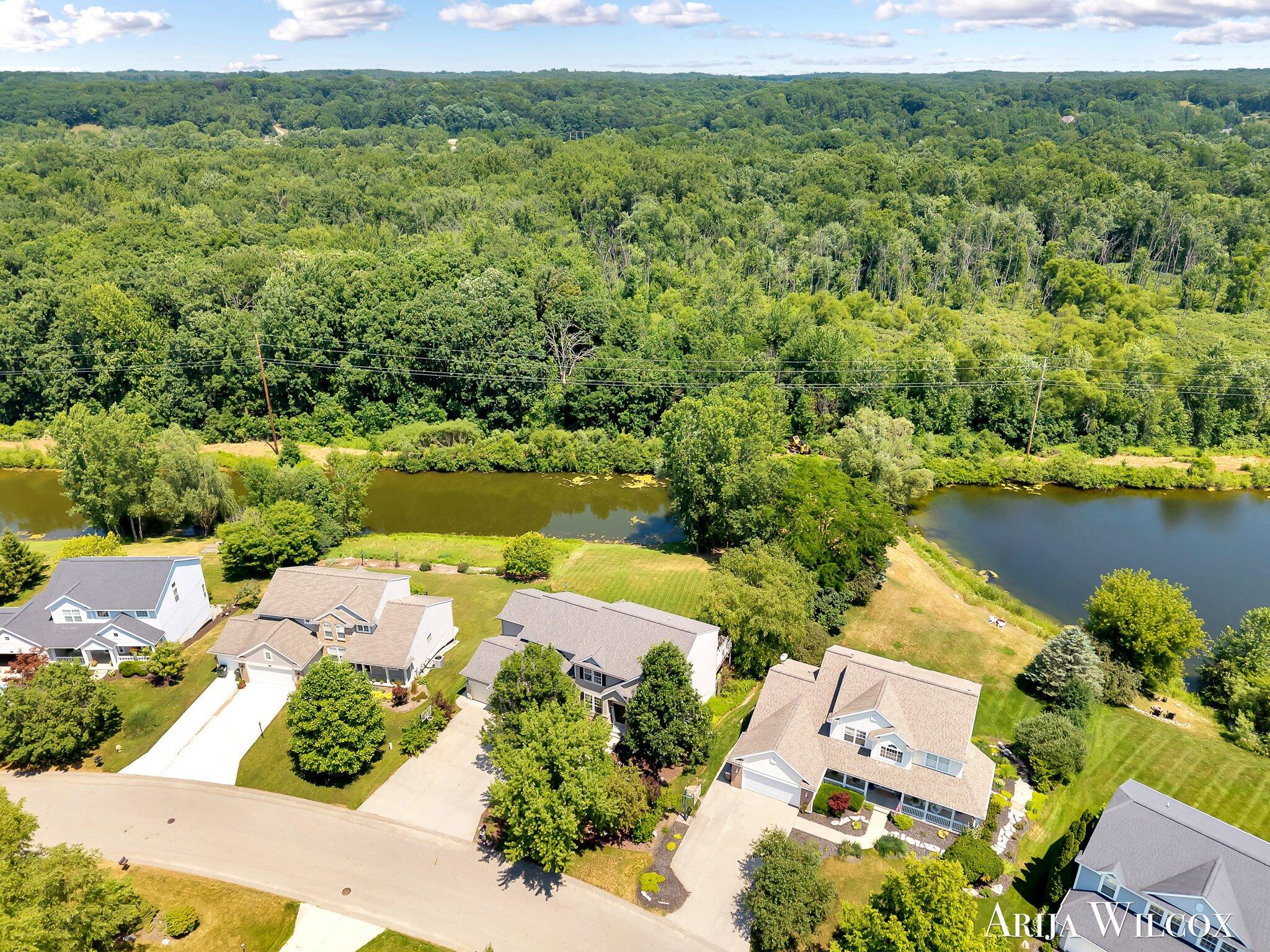 974 Dogwood Meadows Drive SE Ada MI 49301