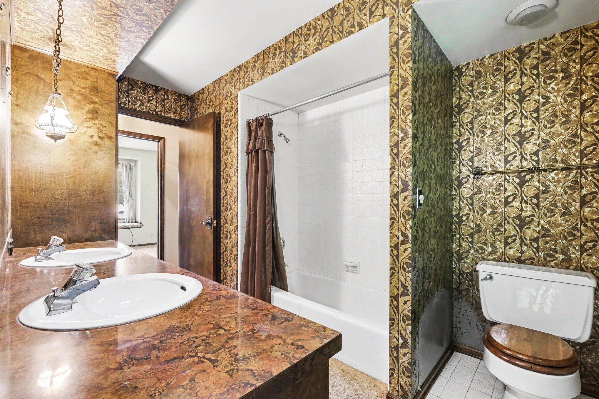 2085 Jamestown Drive SE Grand Rapids MI 49508