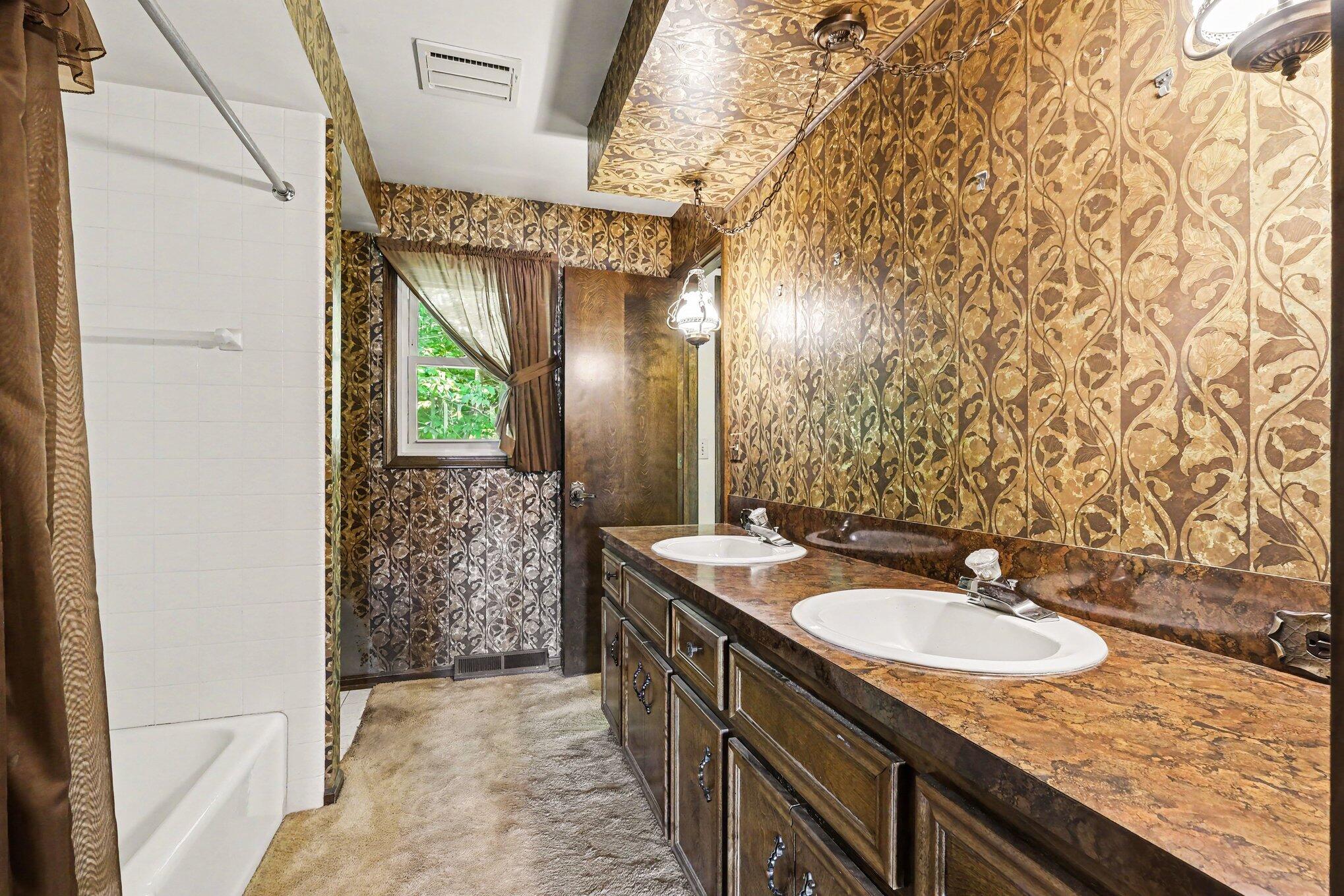 2085 Jamestown Drive SE Grand Rapids MI 49508