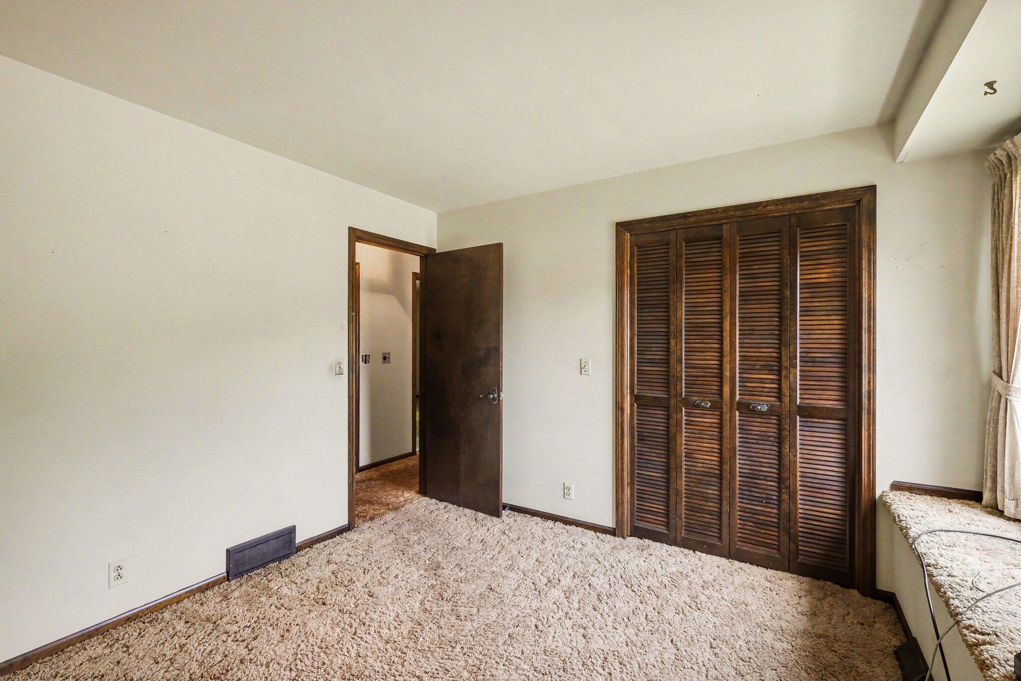 2085 Jamestown Drive SE Grand Rapids MI 49508