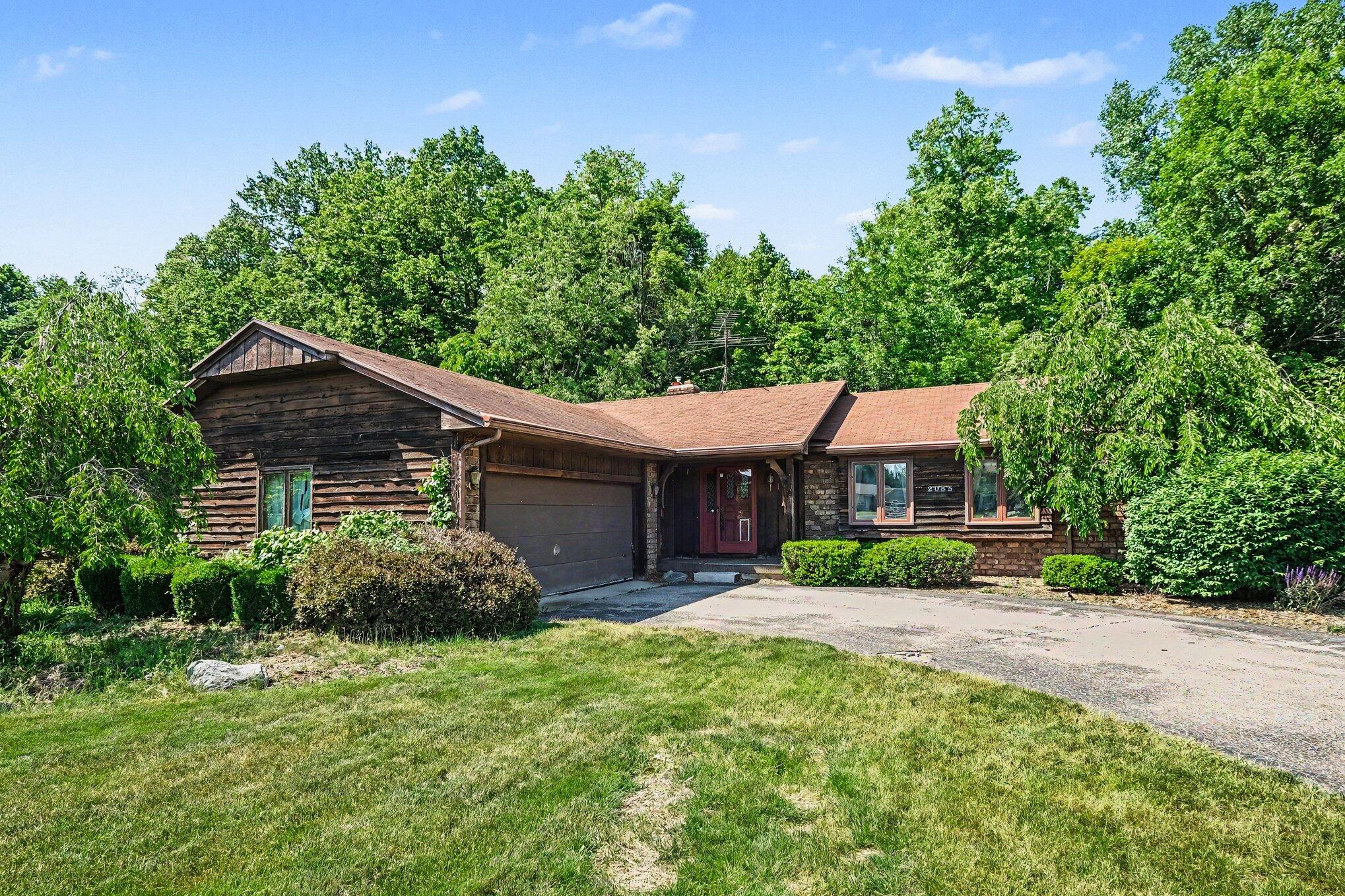 2085 Jamestown Drive SE Grand Rapids MI 49508