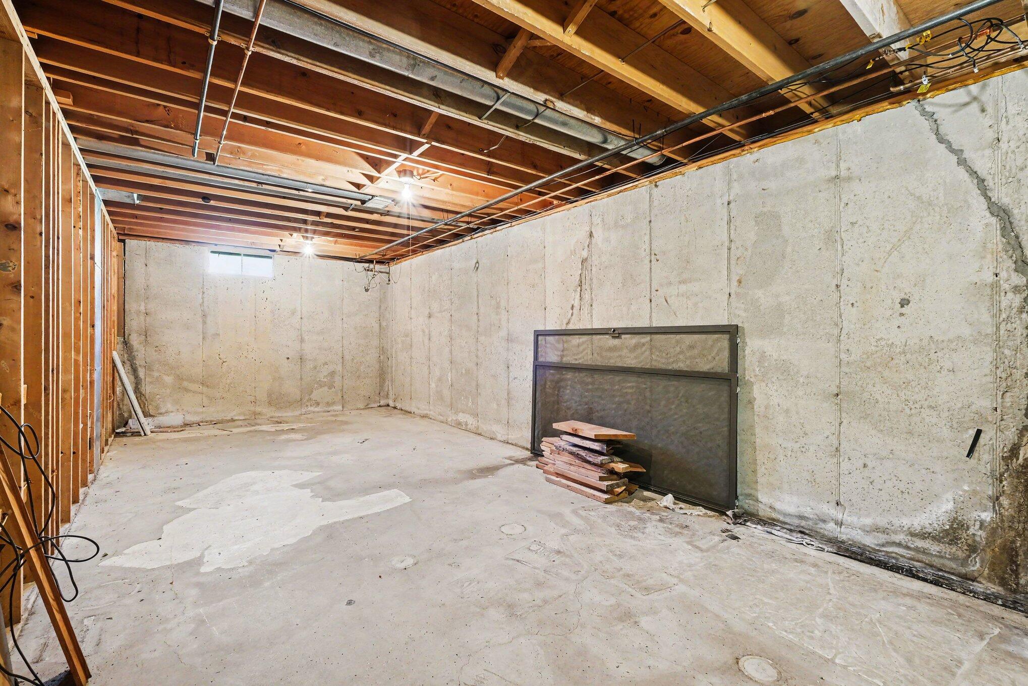 2085 Jamestown Drive SE Grand Rapids MI 49508
