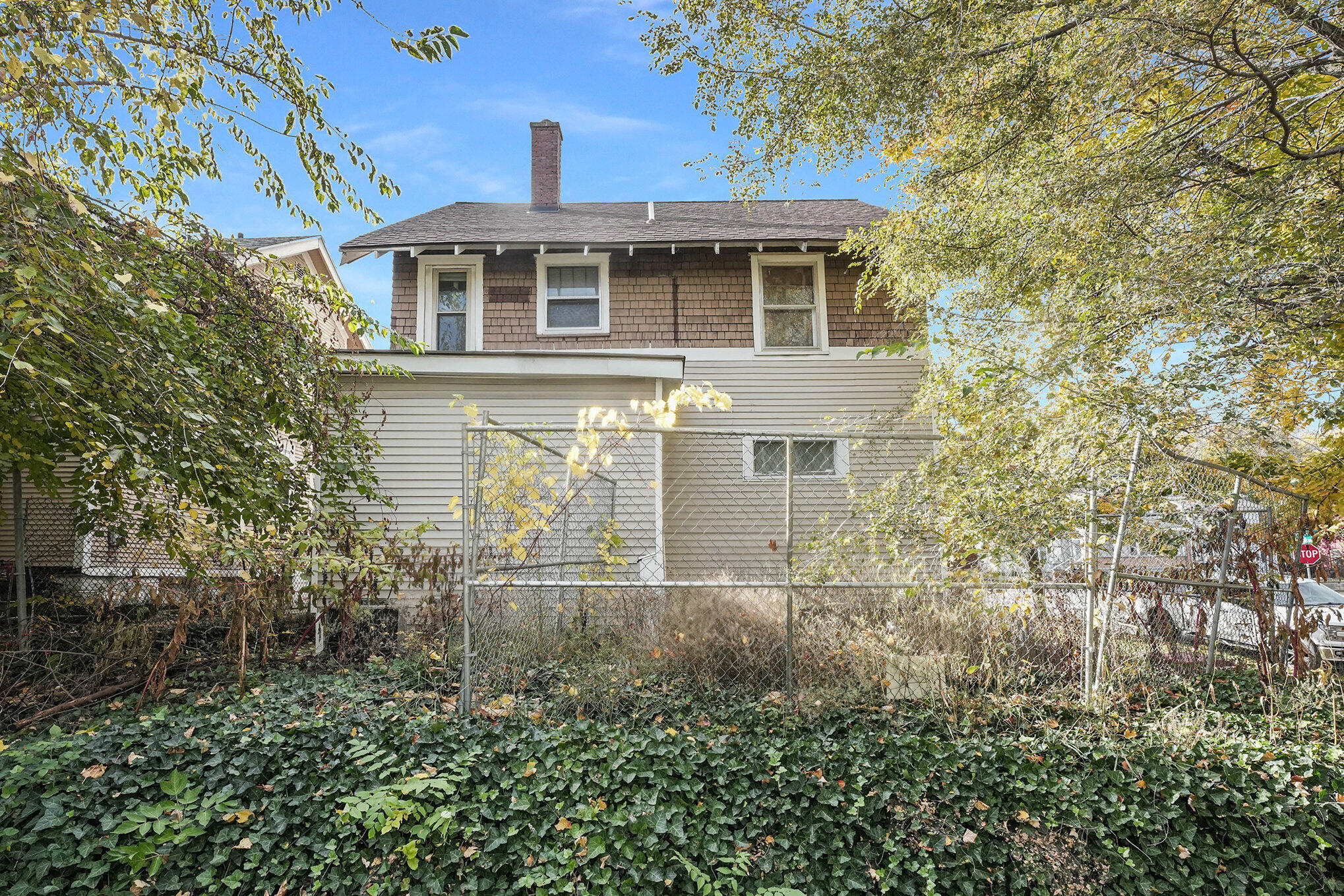 648 Lafayette Avenue NE Grand Rapids MI 49503