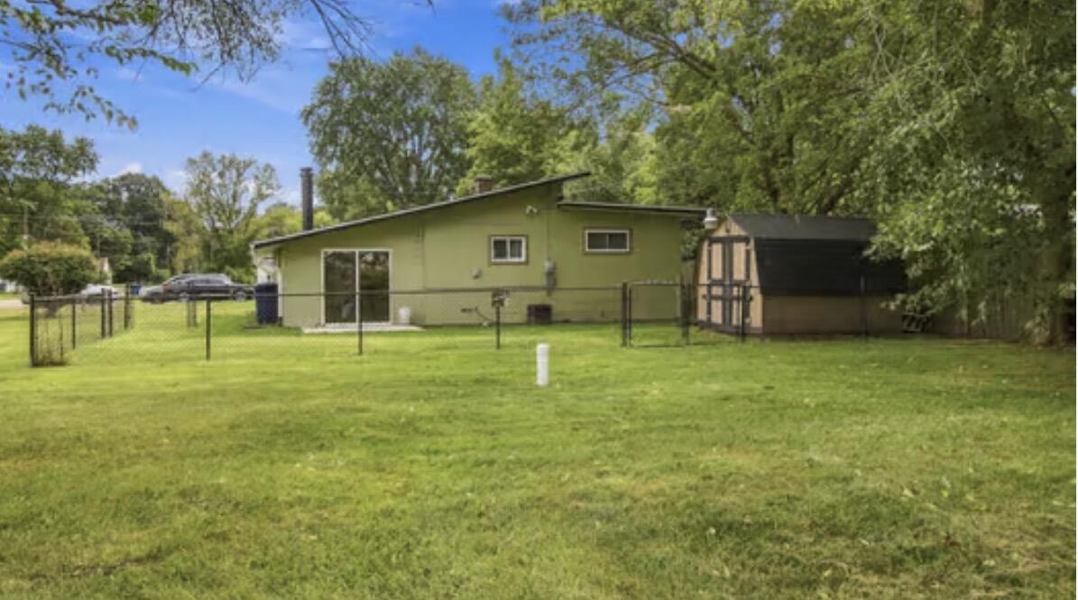 1526 Reeder Avenue Benton Harbor MI 49022