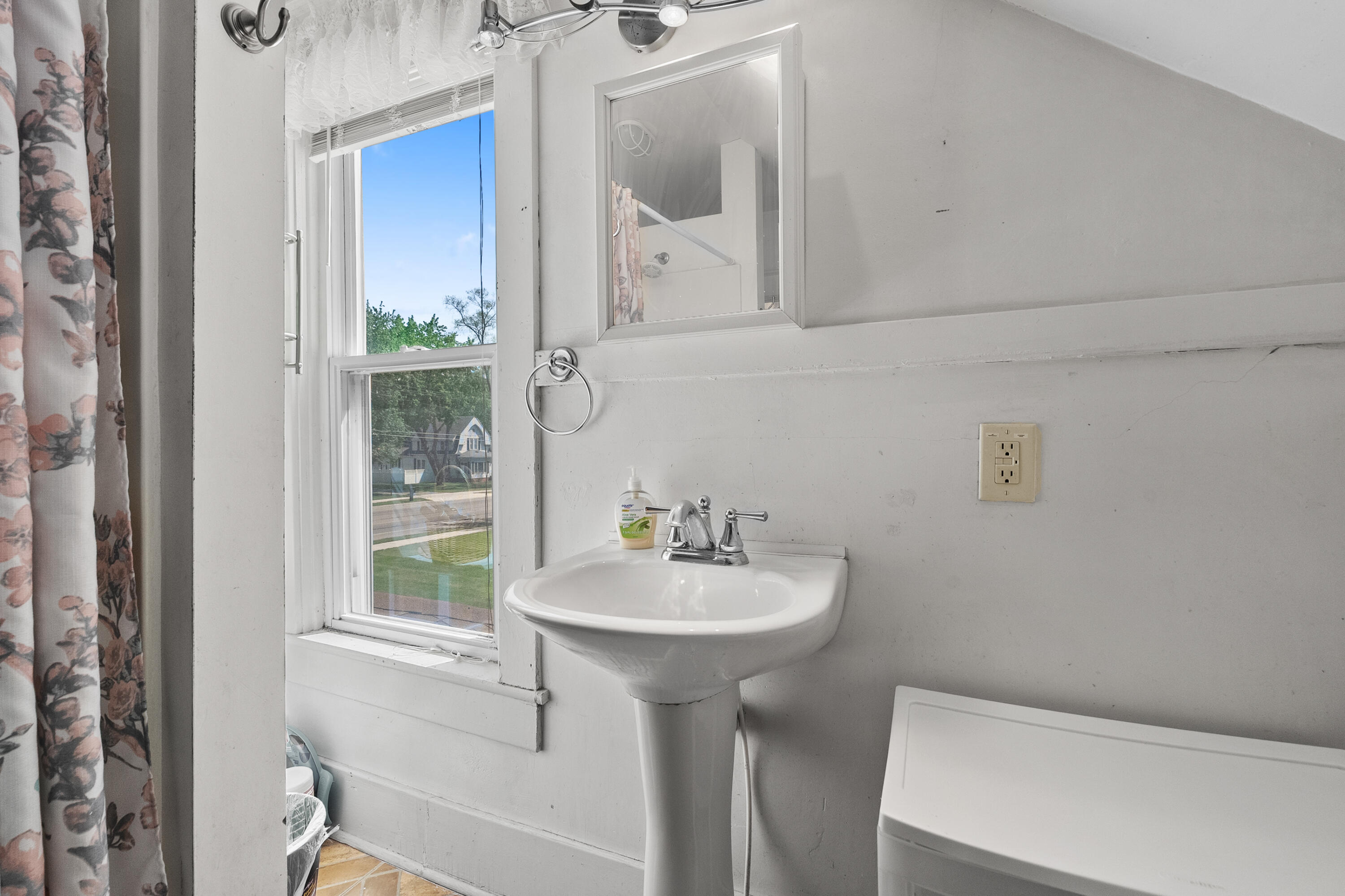 398 W Napier Avenue Benton Harbor MI 49022