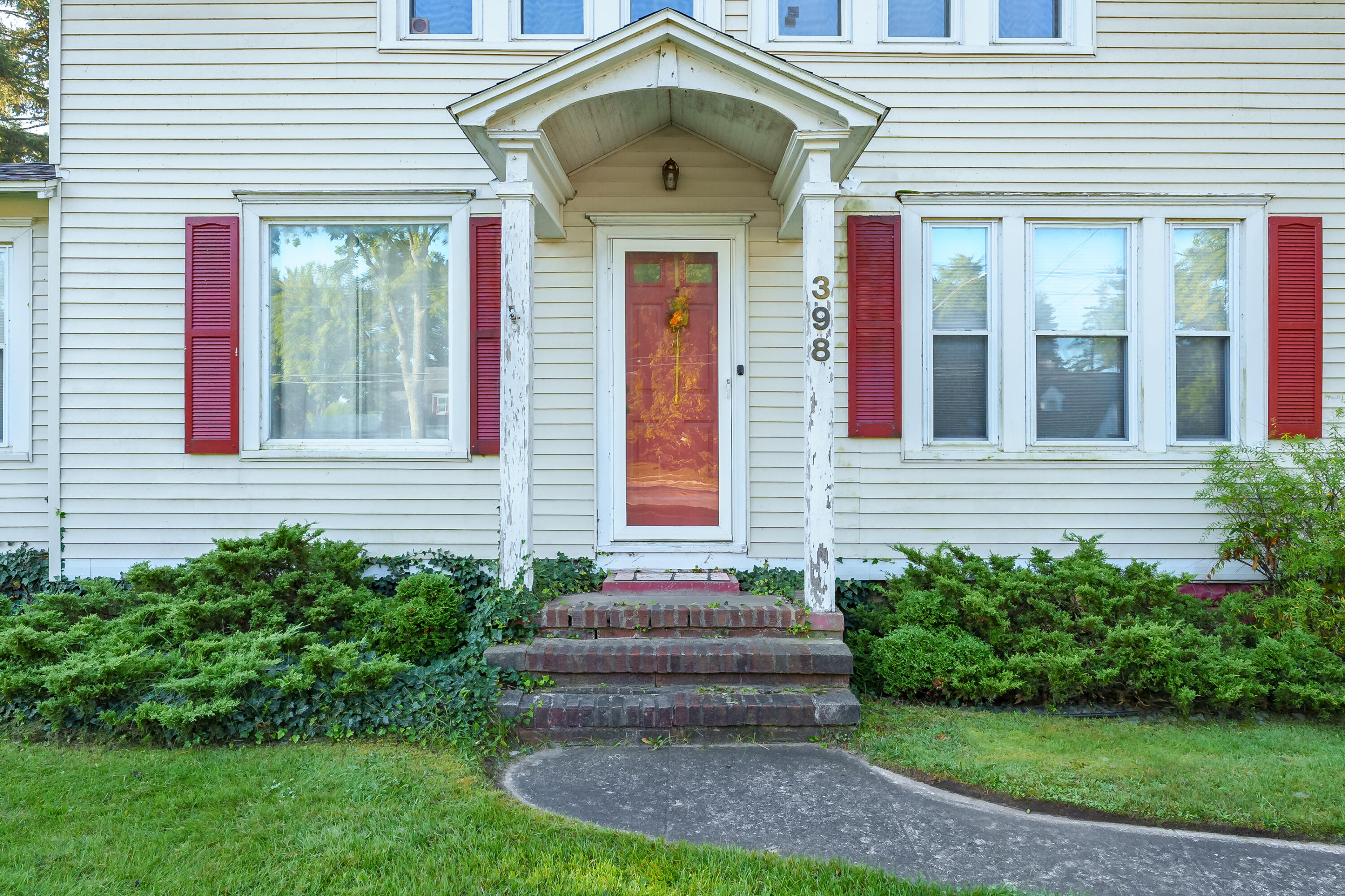 398 W Napier Avenue Benton Harbor MI 49022