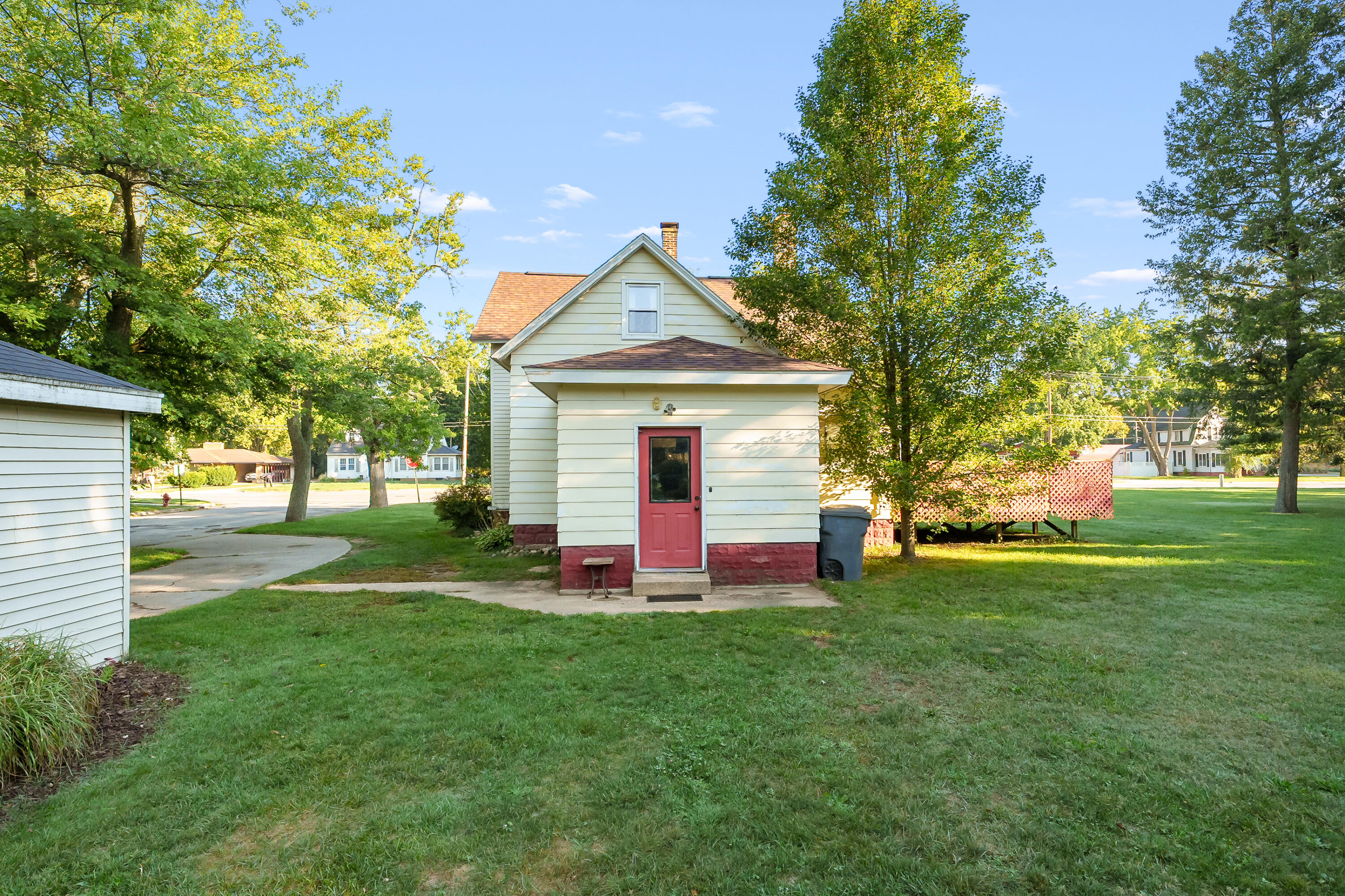 398 W Napier Avenue Benton Harbor MI 49022