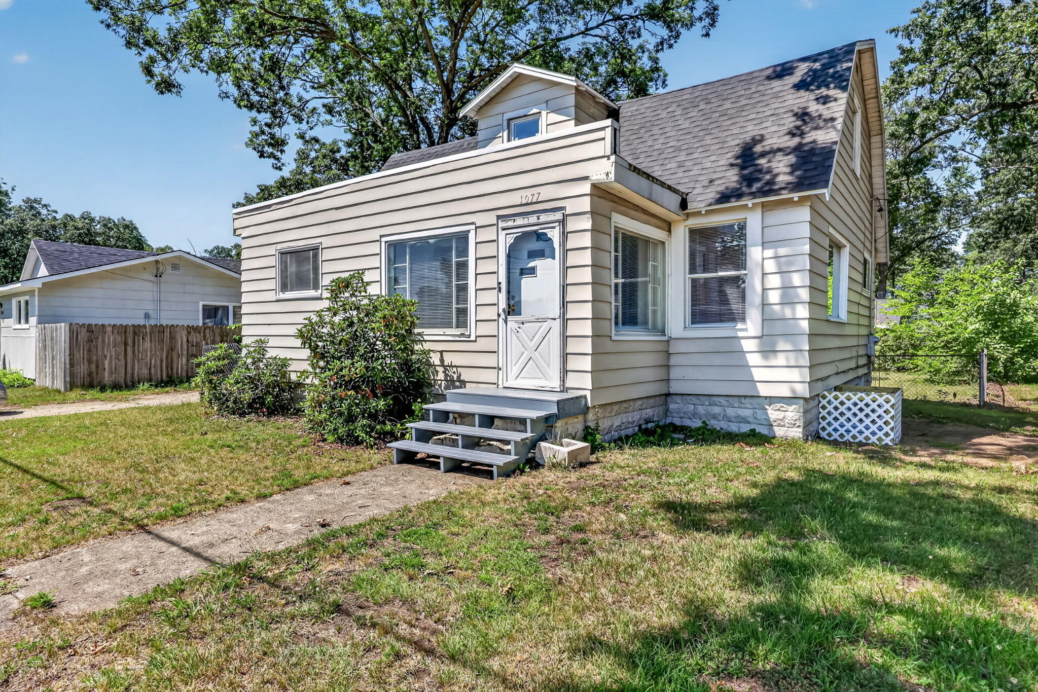1077 Shonat Street Muskegon MI 49442