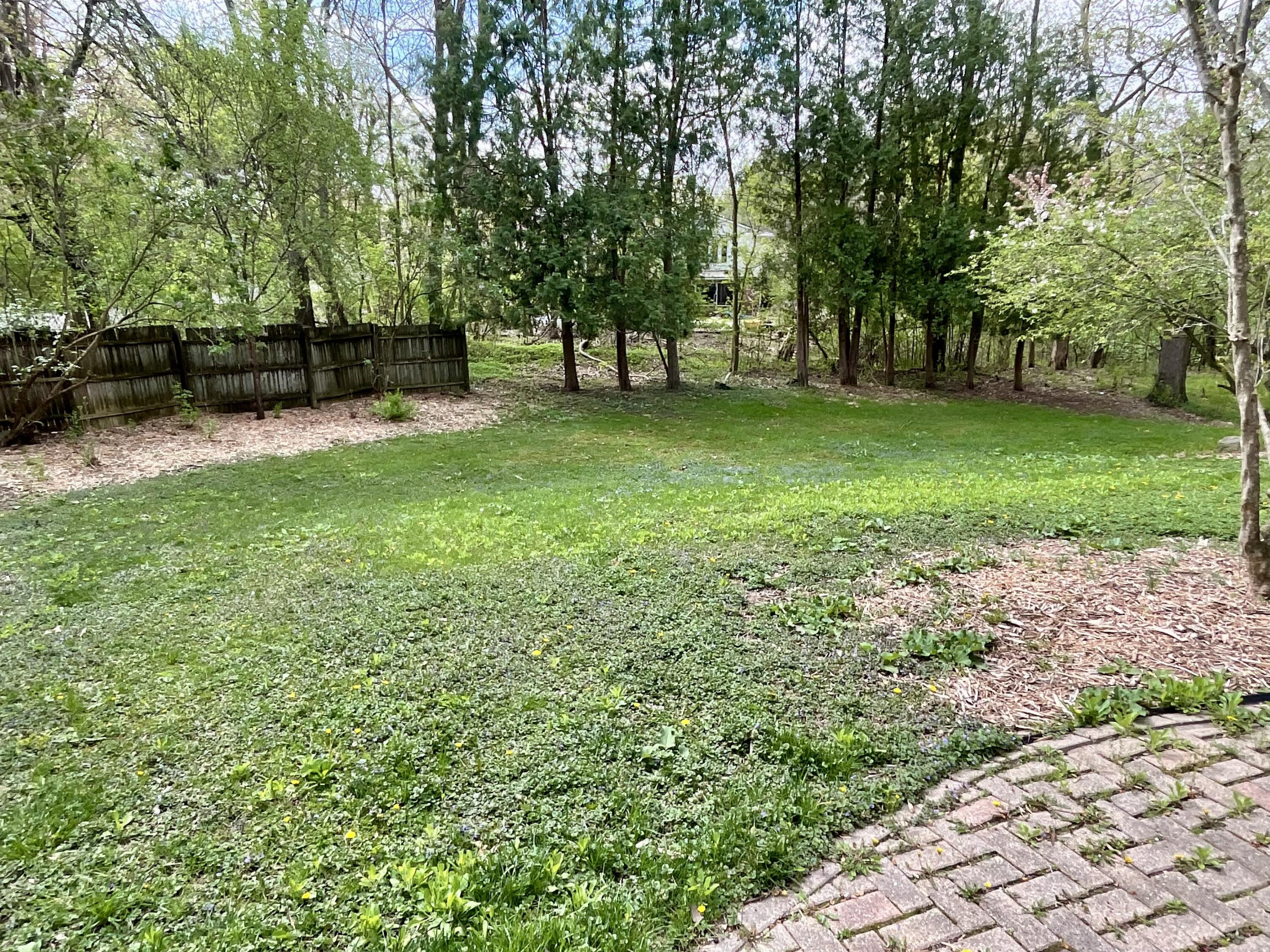 2737 Meadowvale Drive SE Grand Rapids MI 49506