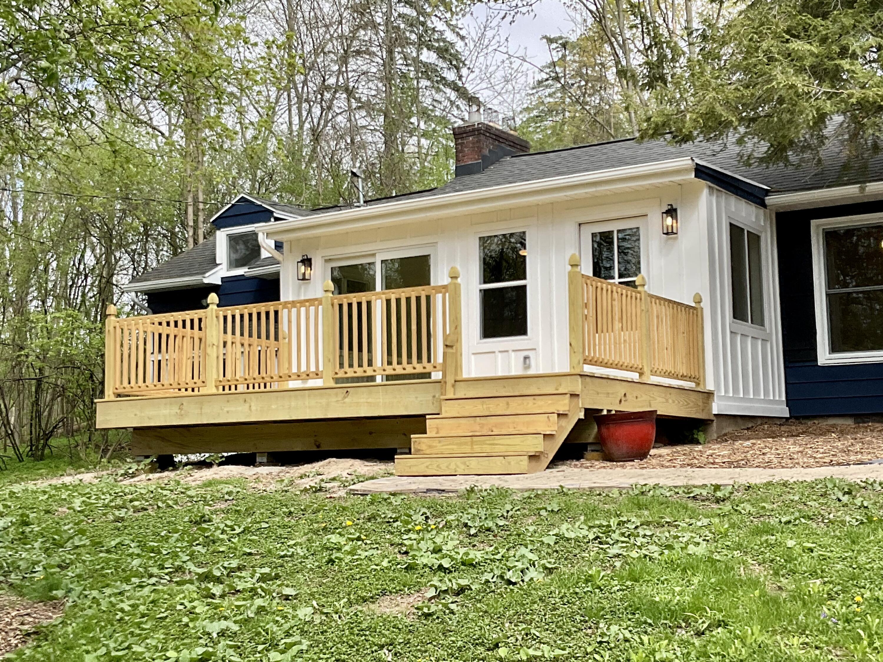 2737 Meadowvale Drive SE Grand Rapids MI 49506