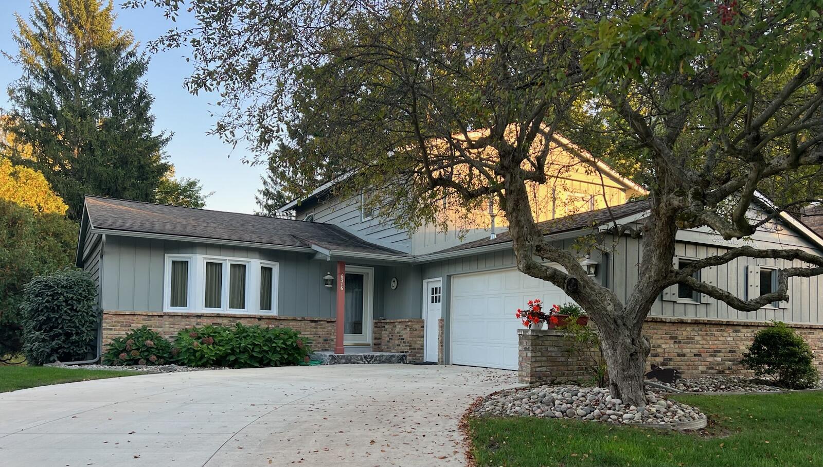 6316 Duxbury Drive SE Ada MI 49301