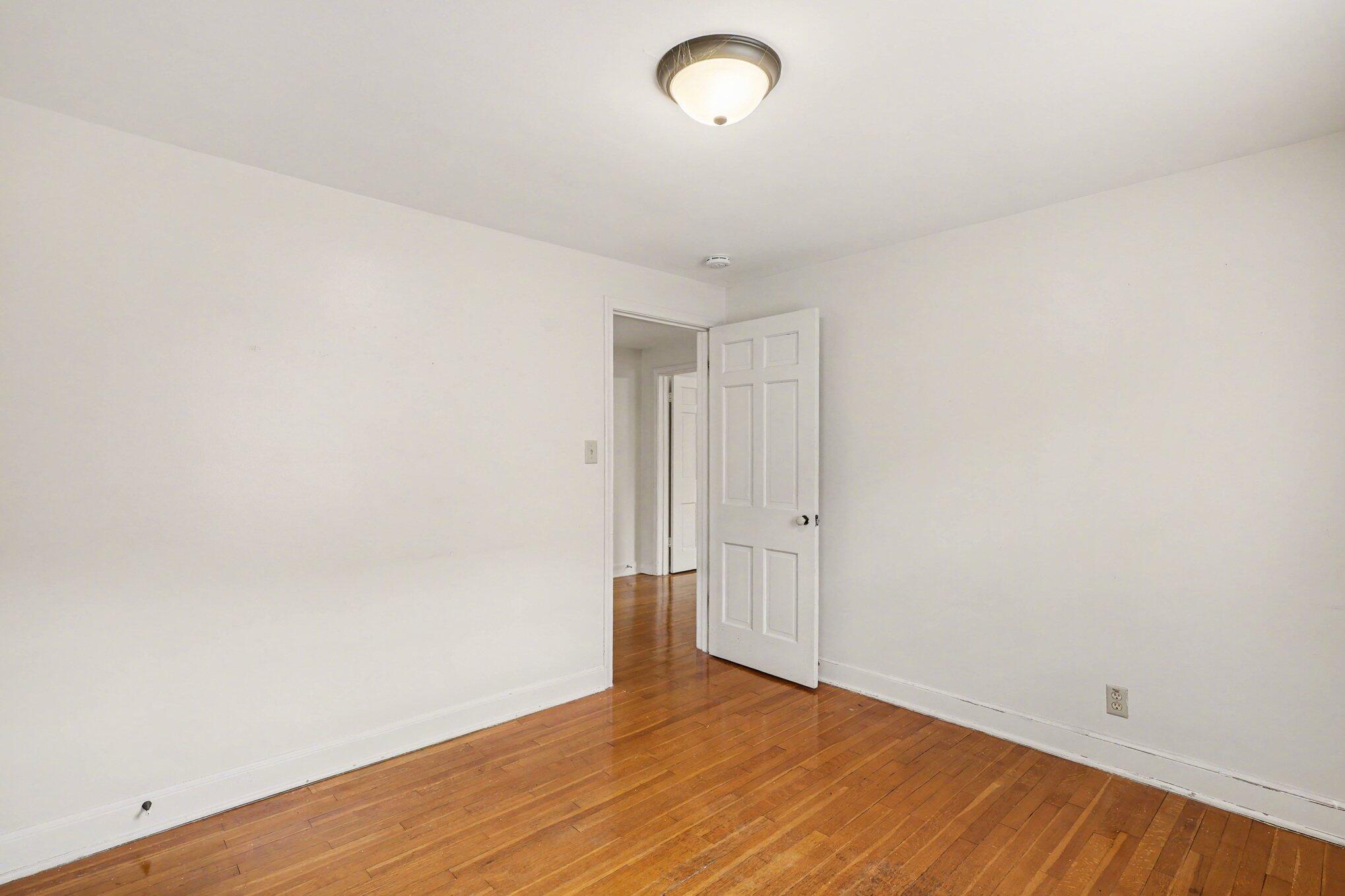 2129 Miner Avenue Muskegon MI 49441