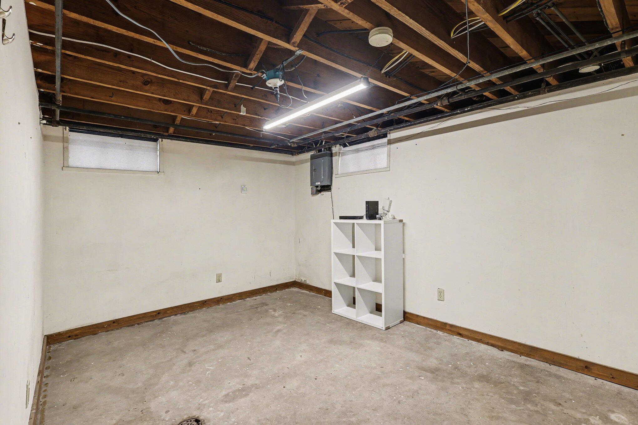 2129 Miner Avenue Muskegon MI 49441