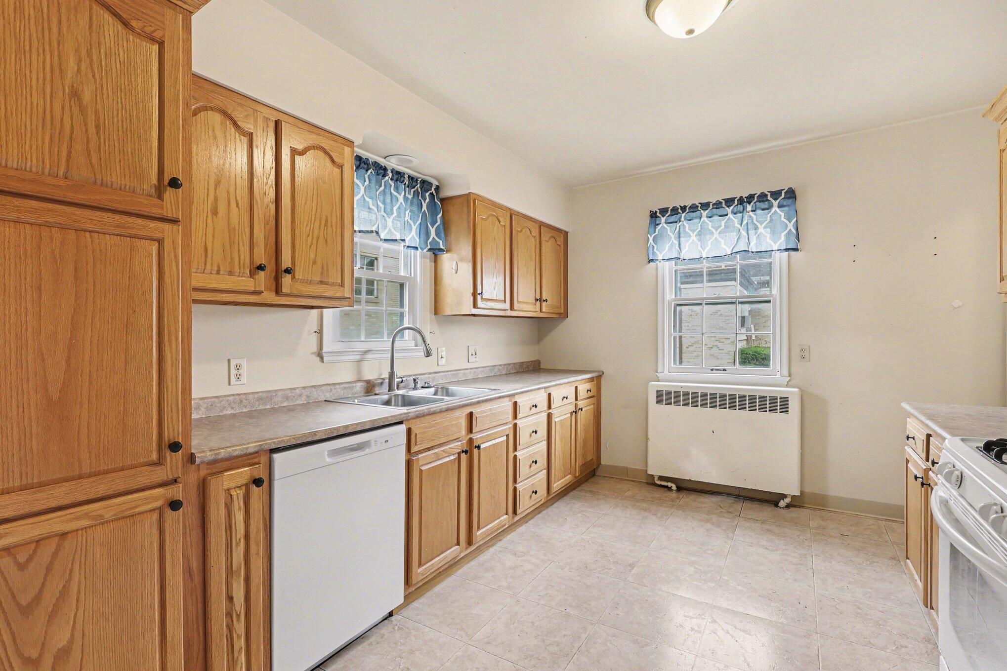 2129 Miner Avenue Muskegon MI 49441