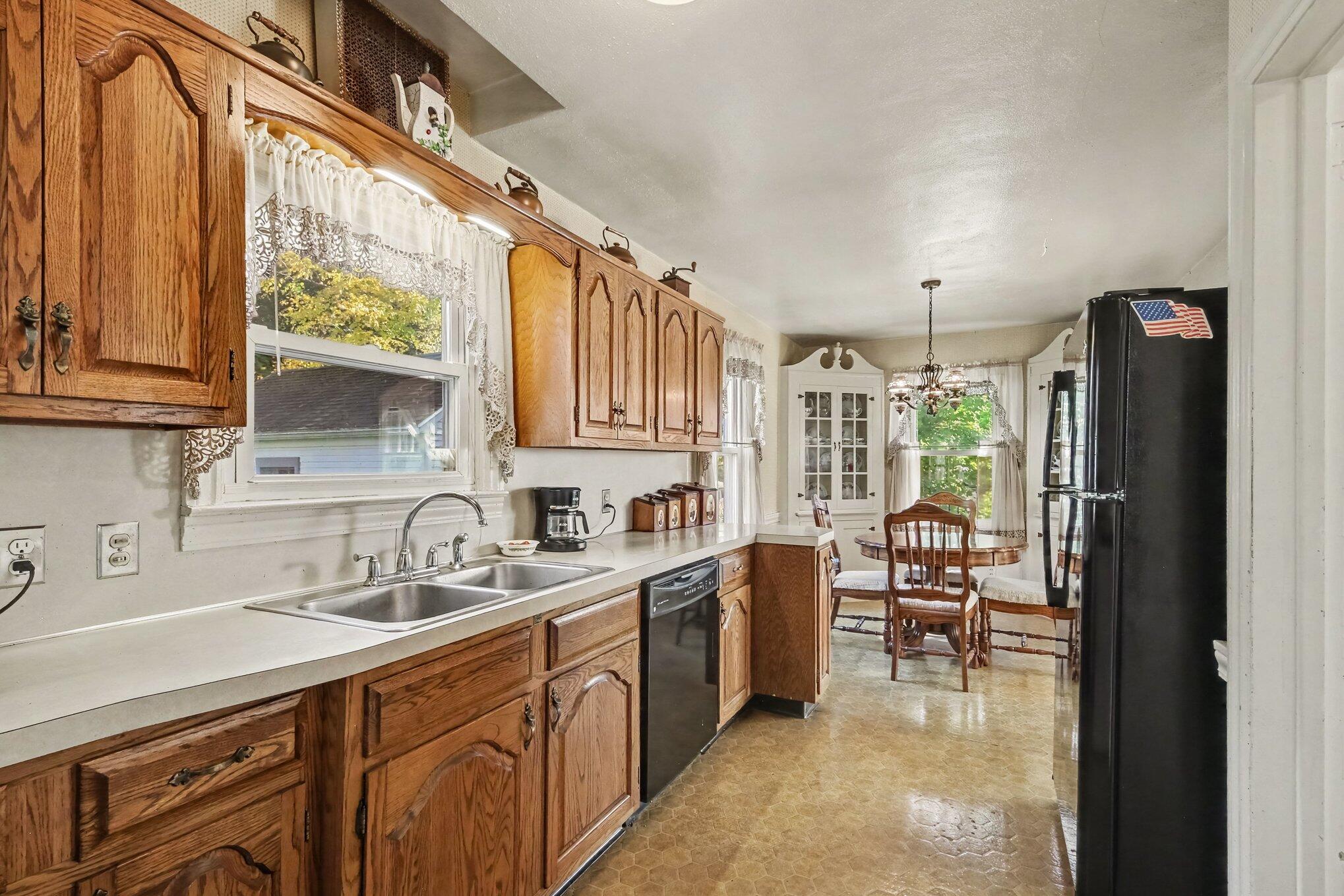 716 Maridell Avenue NW Grand Rapids MI 49504