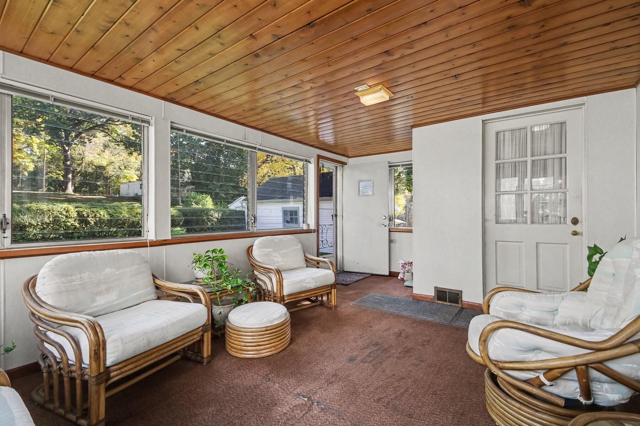 716 Maridell Avenue NW Grand Rapids MI 49504