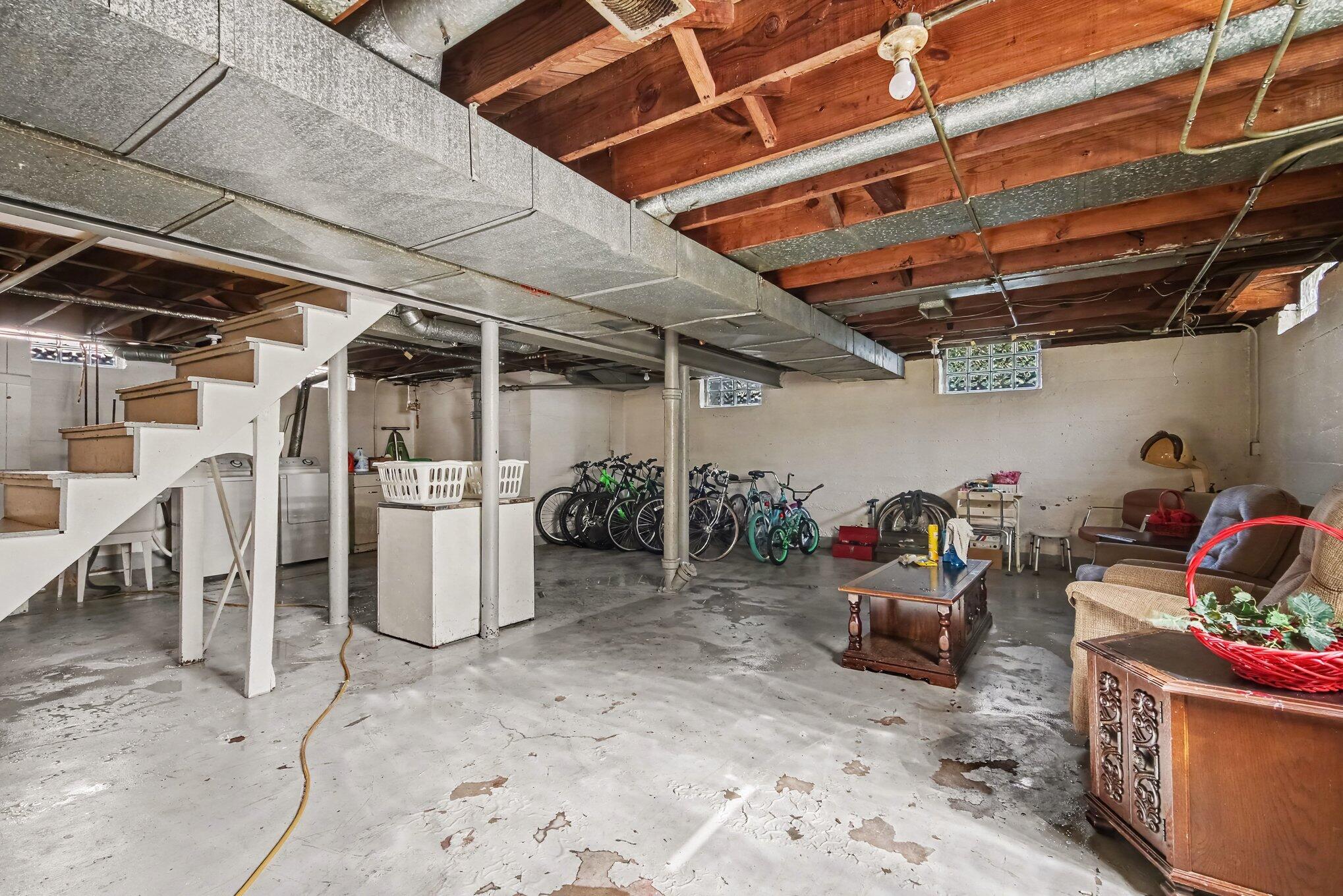 716 Maridell Avenue NW Grand Rapids MI 49504