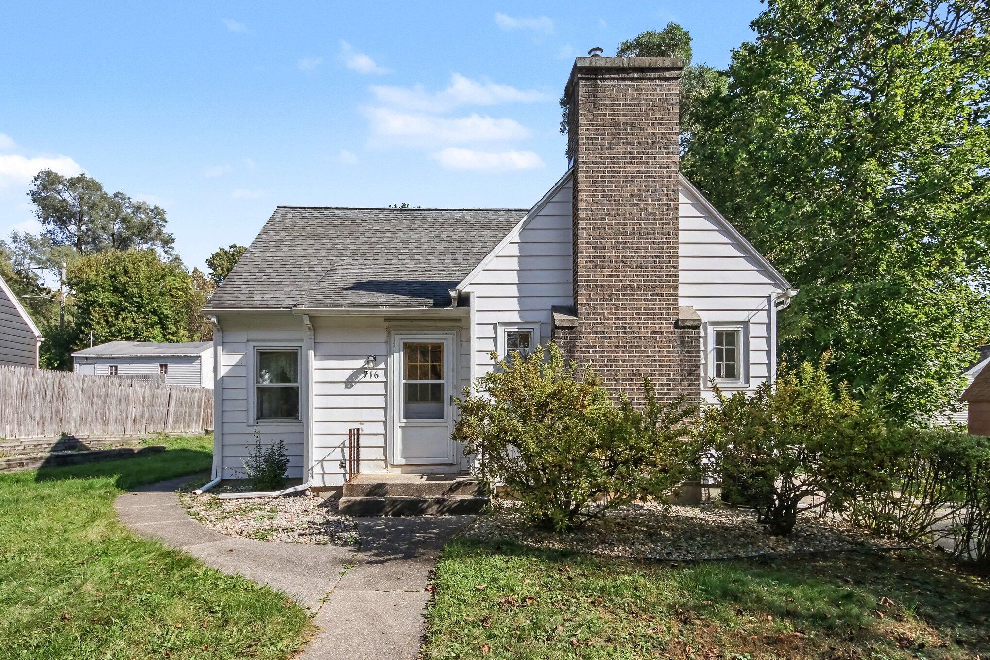 716 Maridell Avenue NW Grand Rapids MI 49504